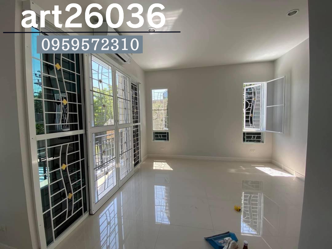 เหล็กดัดโทนสีขาว มินิมอล หน้าต่าง ประตู