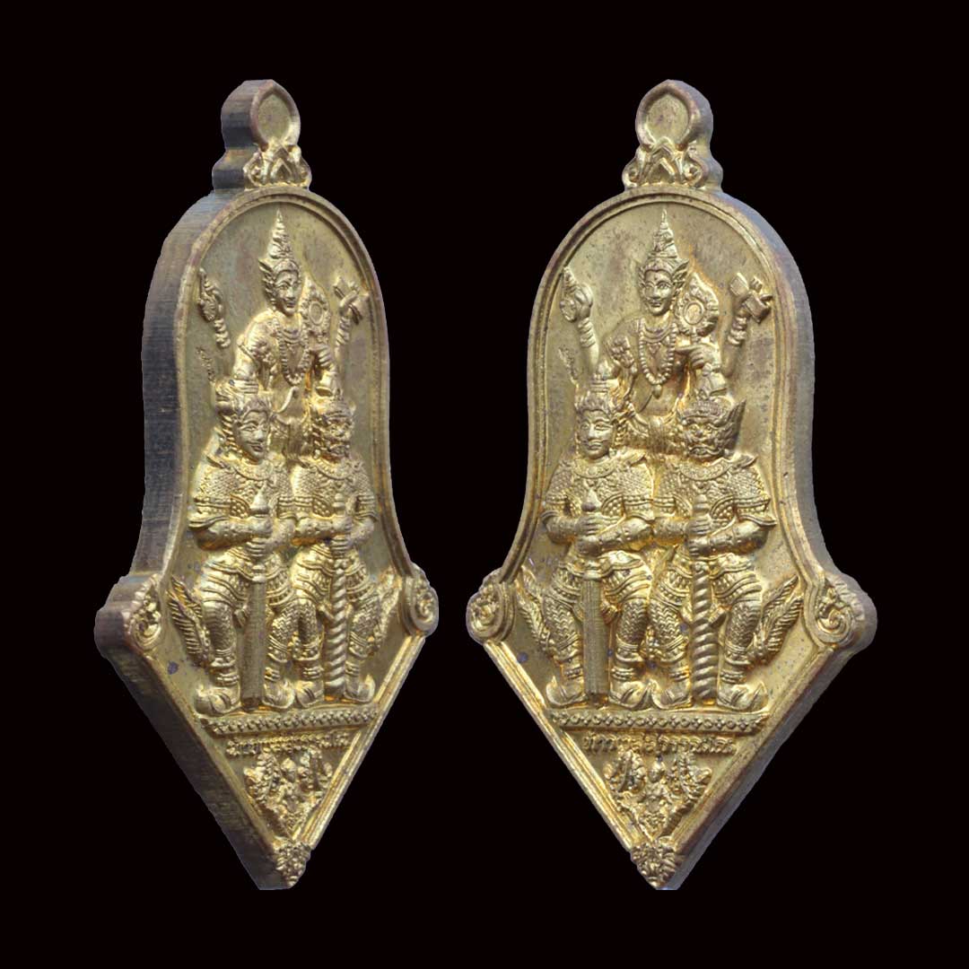 จำปีสามเทพมีแล้วไม่จน วัดจุฬามณี รุ่น1 พิมพ์ใหญ่ เนื้อทองทิพย์ หมายเลข 4928