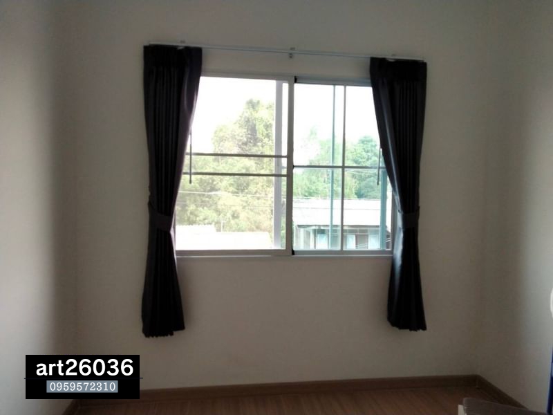 ผ้าม่านโทนสีดำ หน้าต่าง ประตู เหล็กดัด มินิมอล