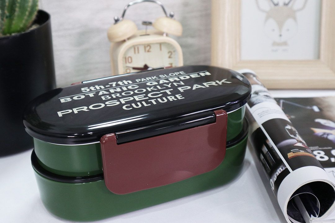 Lunch box กล่องข้าวพลาสติก 2 ชั้น JP Quality 670ml 10x18x8cm