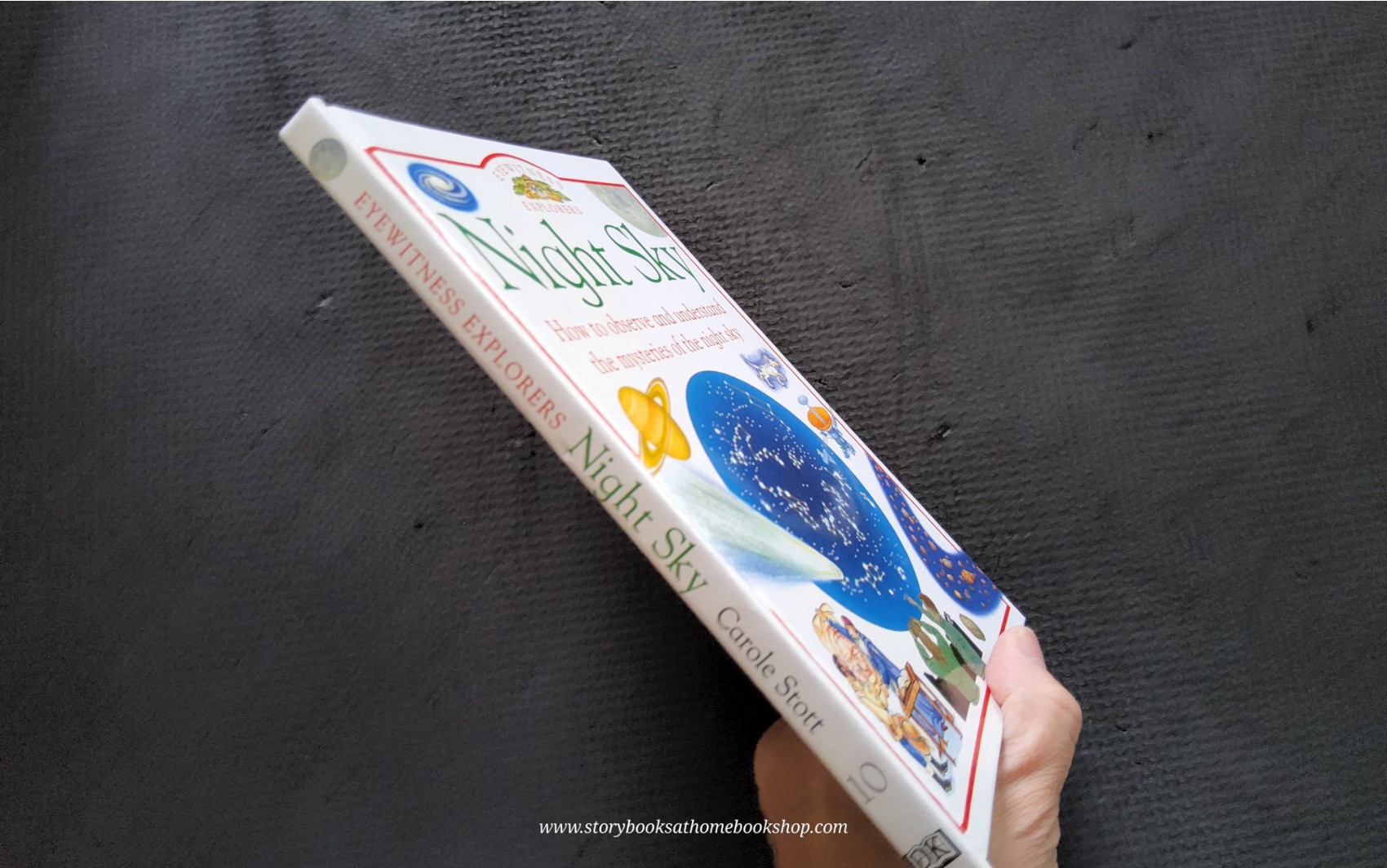 Knowledge Book** ð
ð
EYEWITNESS: NIGHT SKY