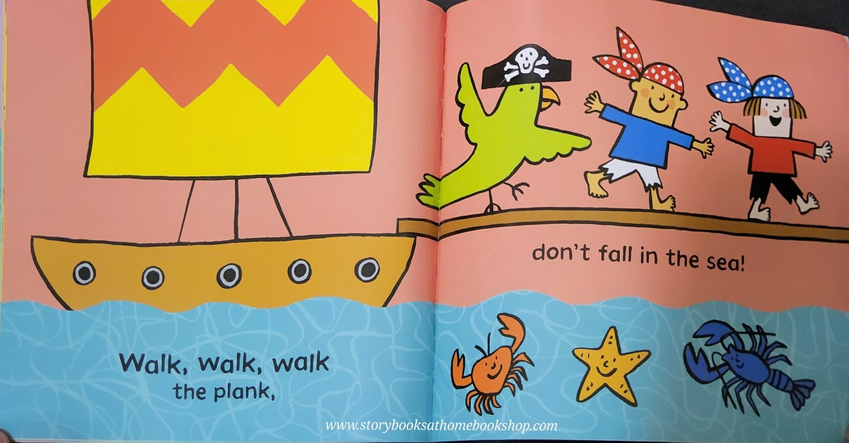 หนังสือนิทานปกอ่อน** 🍅🍅GO,GO,PIRATE BOAT BY KATRINA CHARMAN AND NICK SHARRATT