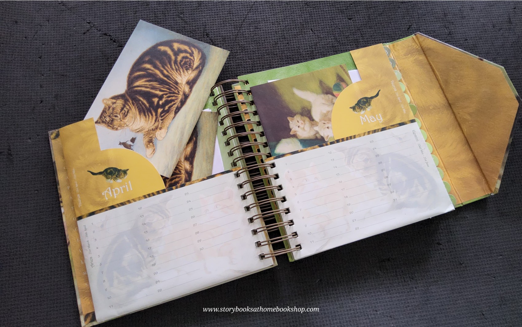 COLLECTION BOOK ** ð
ð
CATS IN ART