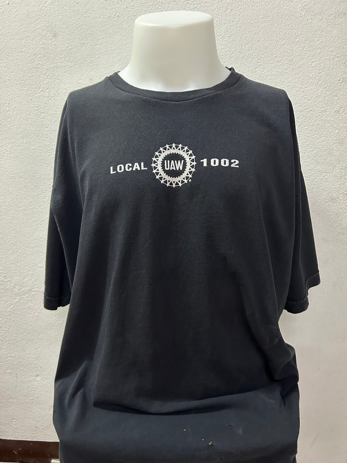 LOCAL 1002 สินค้ามีตำหนิ ป้ายคอ BAYSIDE อก 25" ยาว 30" Made In America 100% Cotton