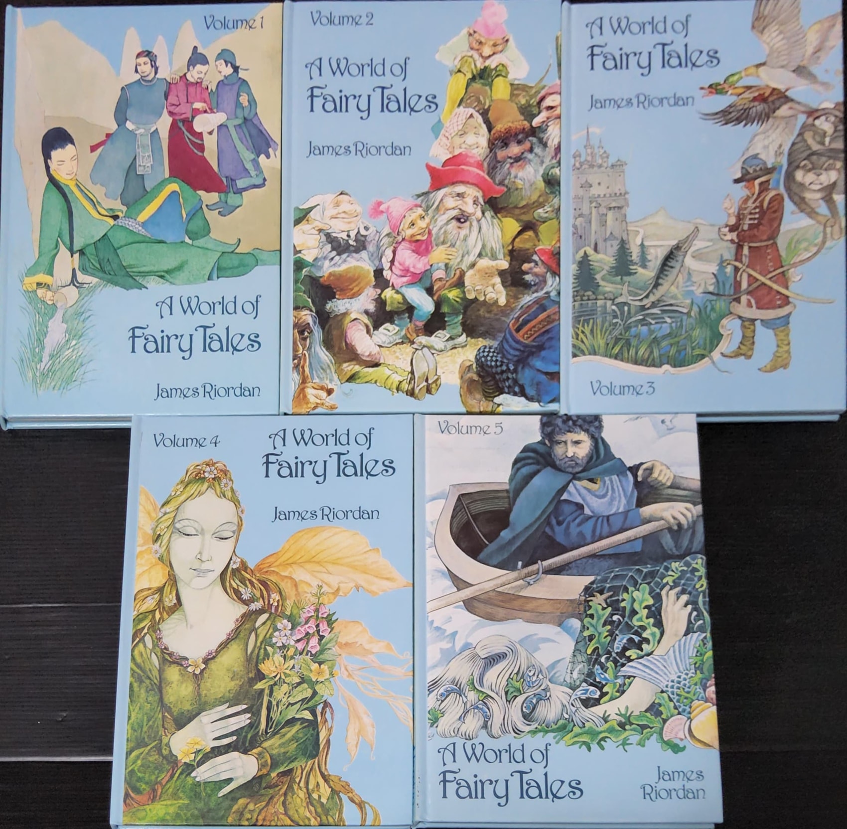 หนังสือนิทานปกแข็ง** 🍅🍓A WORLD OF FAIRY TALES VOLUME 1-5 @80