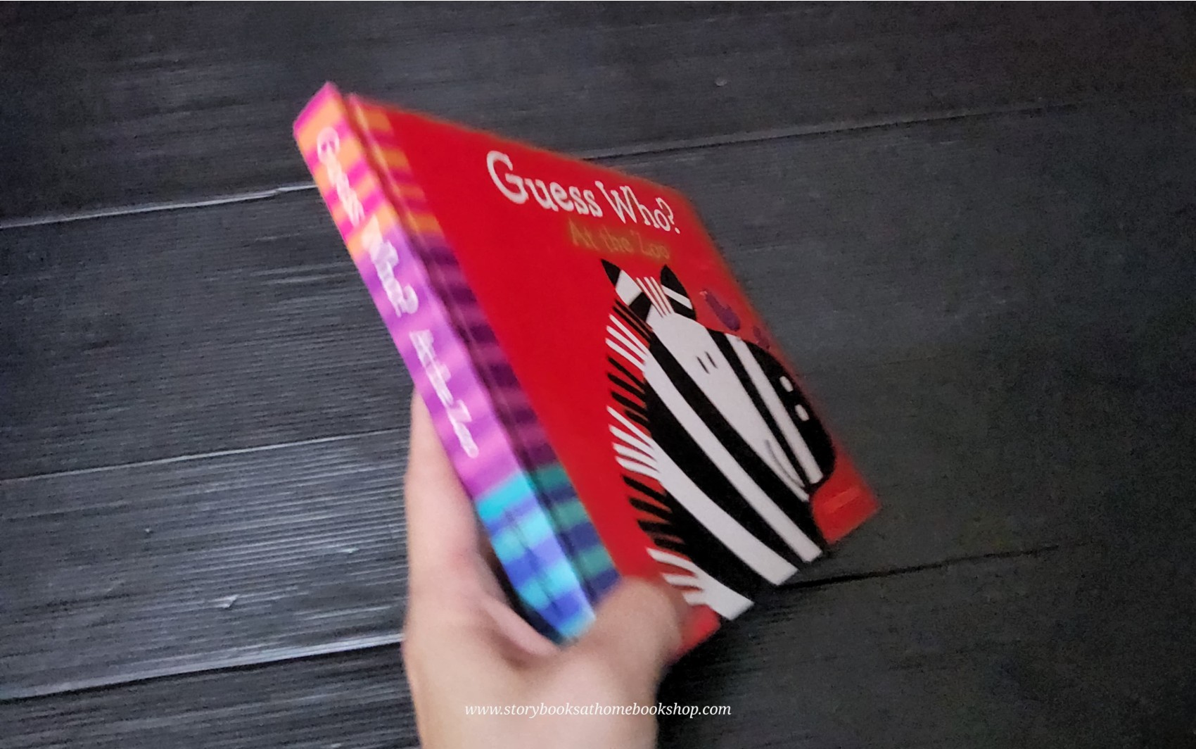 FLAP BOARD BOOK ** 🍅🍓GUESS WHO? AT THE ZOO BY JEANNETTE ROWE