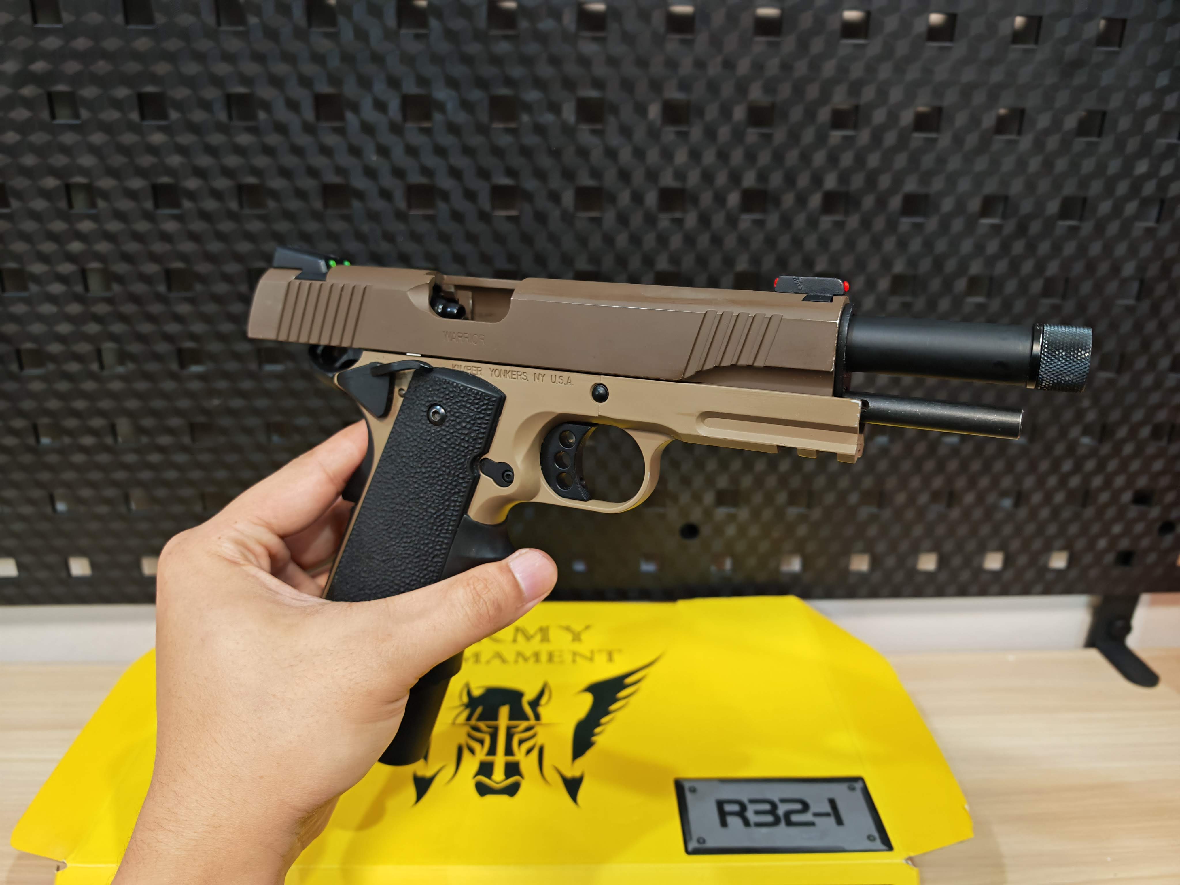 Army Armament R32-1 Kimber Custom 1911 GBB BB Gun บีบีกัน Airsoft Gun ปืนอัดลม ปืนสั้นแก๊ส มือสอง