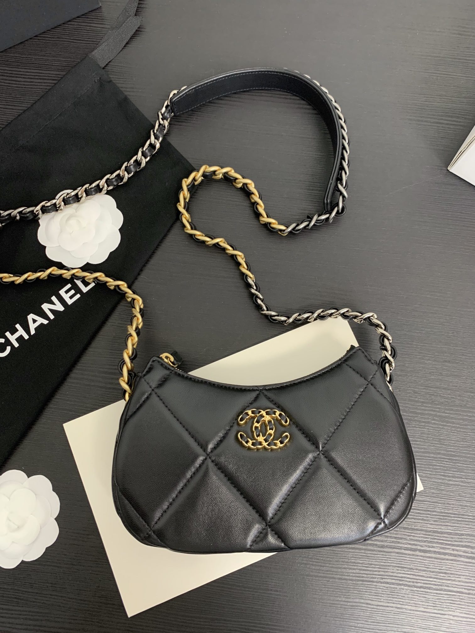 [Pre-order] Chanel C19 Hobo Shoulder bag and Pochettes GHW Black VIP คุณภาพที่ดีที่สุด