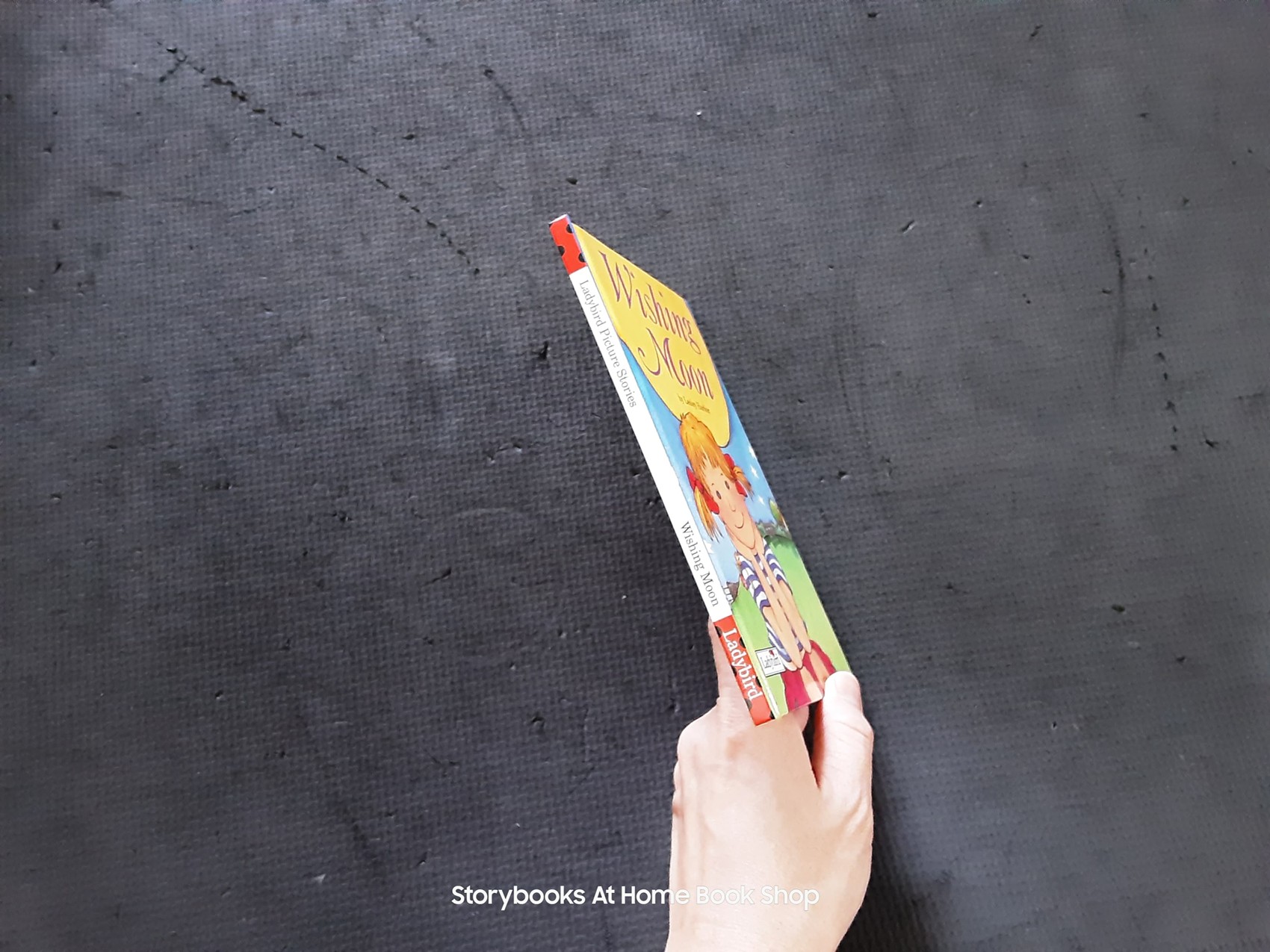 หนังสือนิทานปกแข็ง** 🍅🍓Wishing Moon