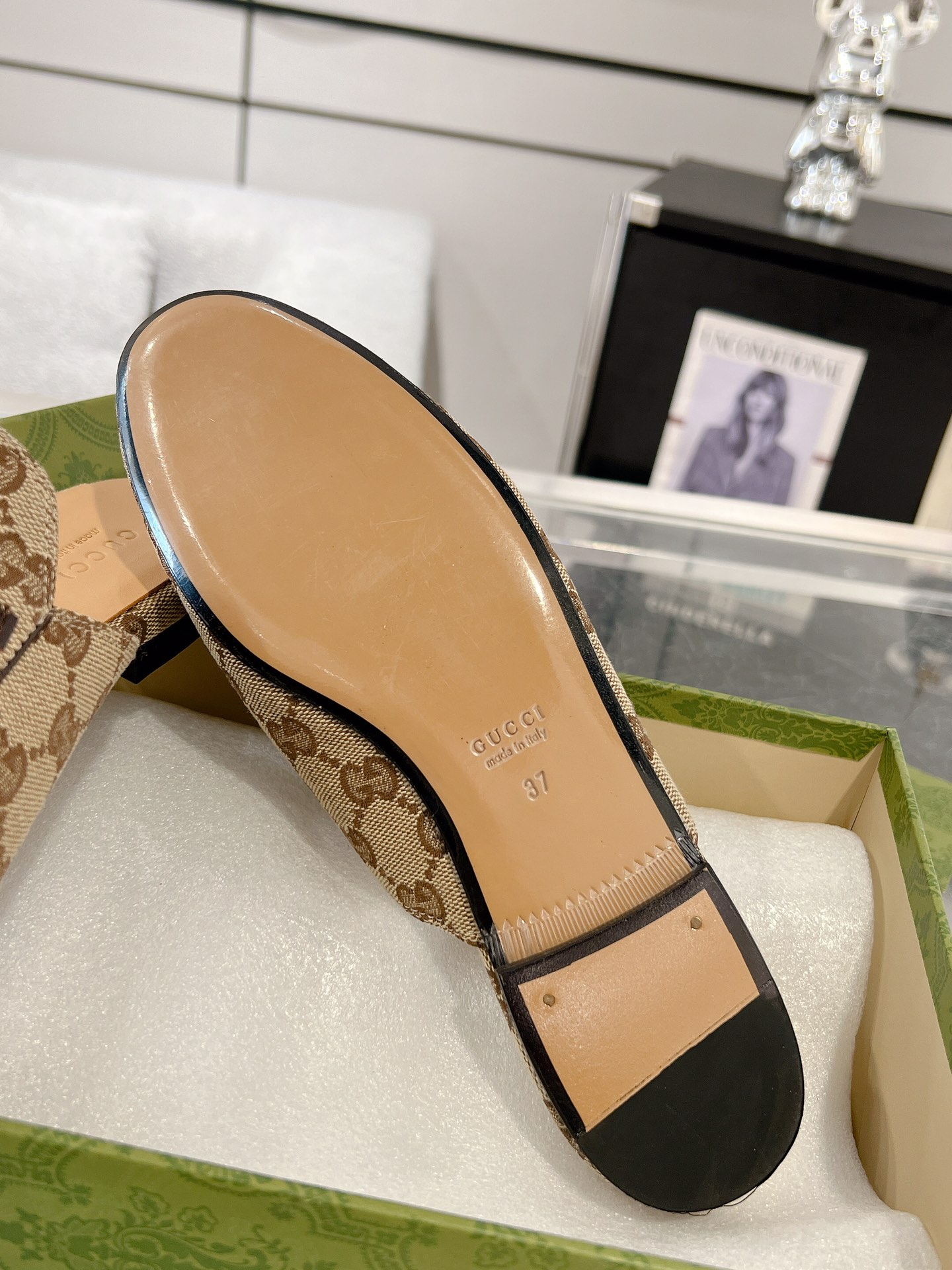 [Pre-order] รองเท้า Gucci Women's Beige Princetown Canvas GG Slipper เกรดที่ดีที่สุด