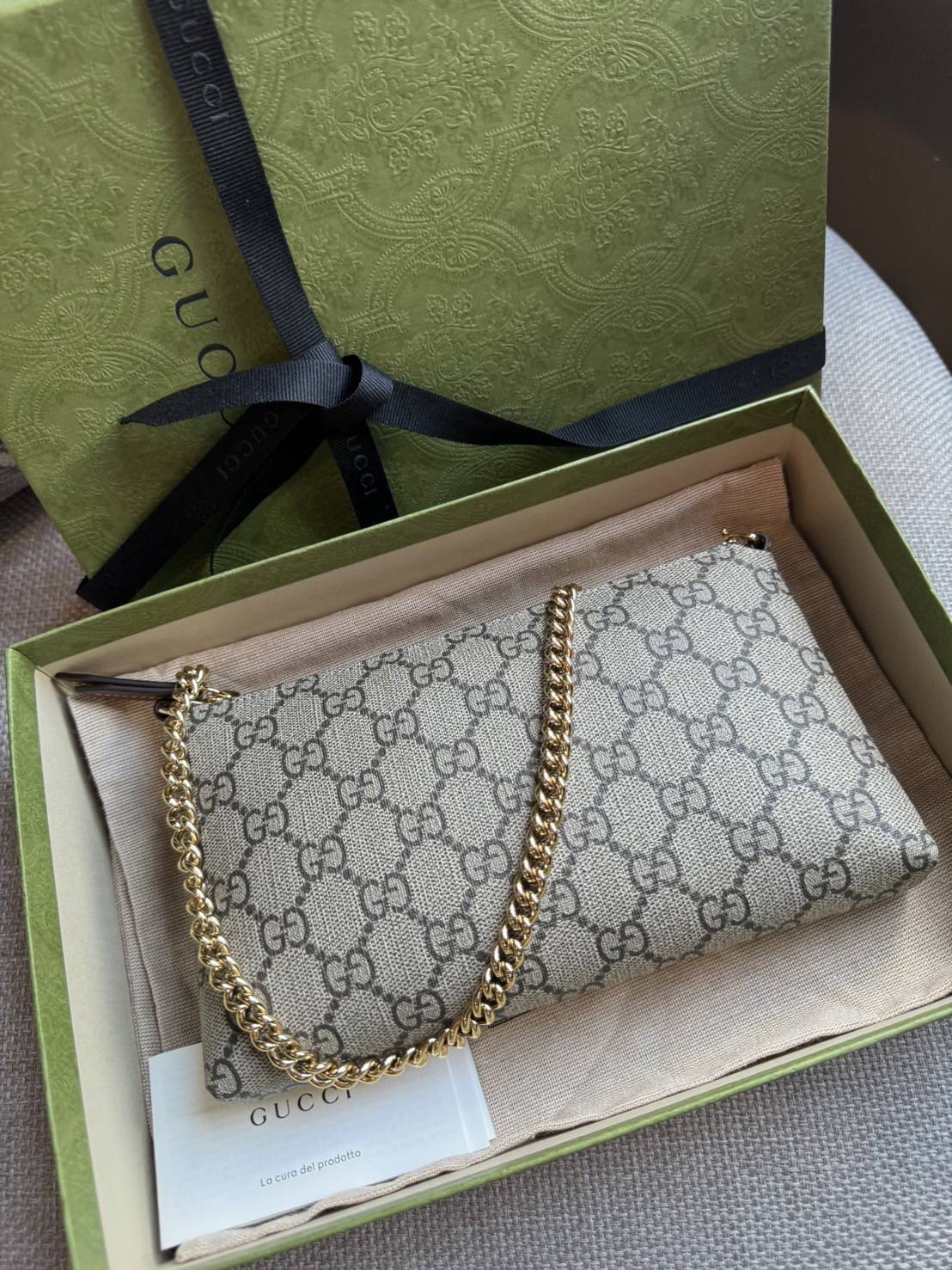 New Gucci pochetteใส่ IP Promax เป๋าตัง ของจำเป็นได้ ครบ จบใบนี้ค่า Size 8.7 x 5 นิ้วว