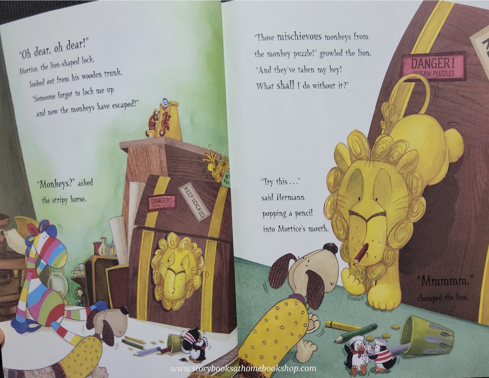 หนังสือนิทานปกอ่อน** 🍅🍅LOOK OUT,STRIPY HORSE!♥️♥️