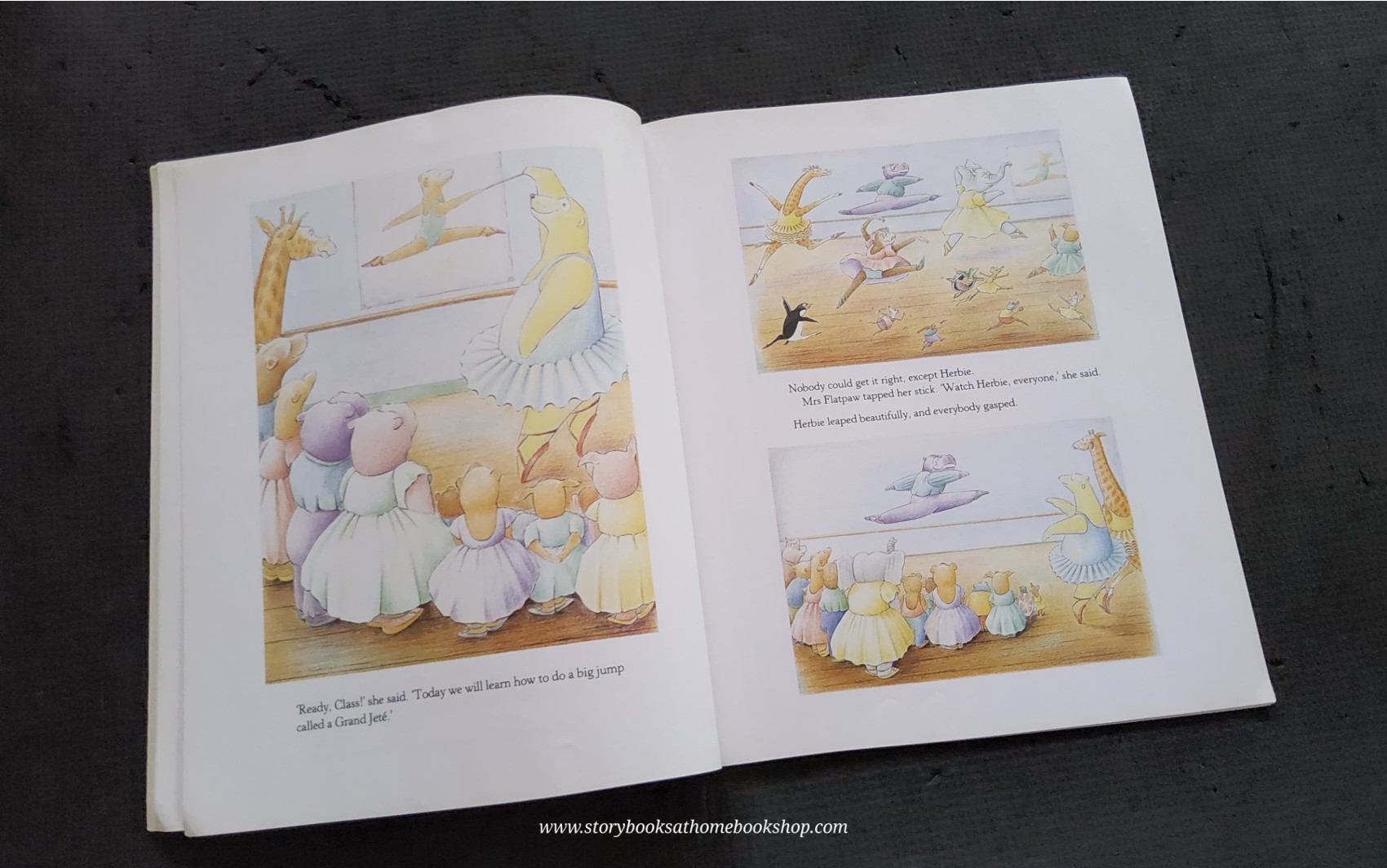 หนังสือนิทานปกอ่อน** 🍅🍓HERBIE DANCES BY CHARLOTTER VAN EMST