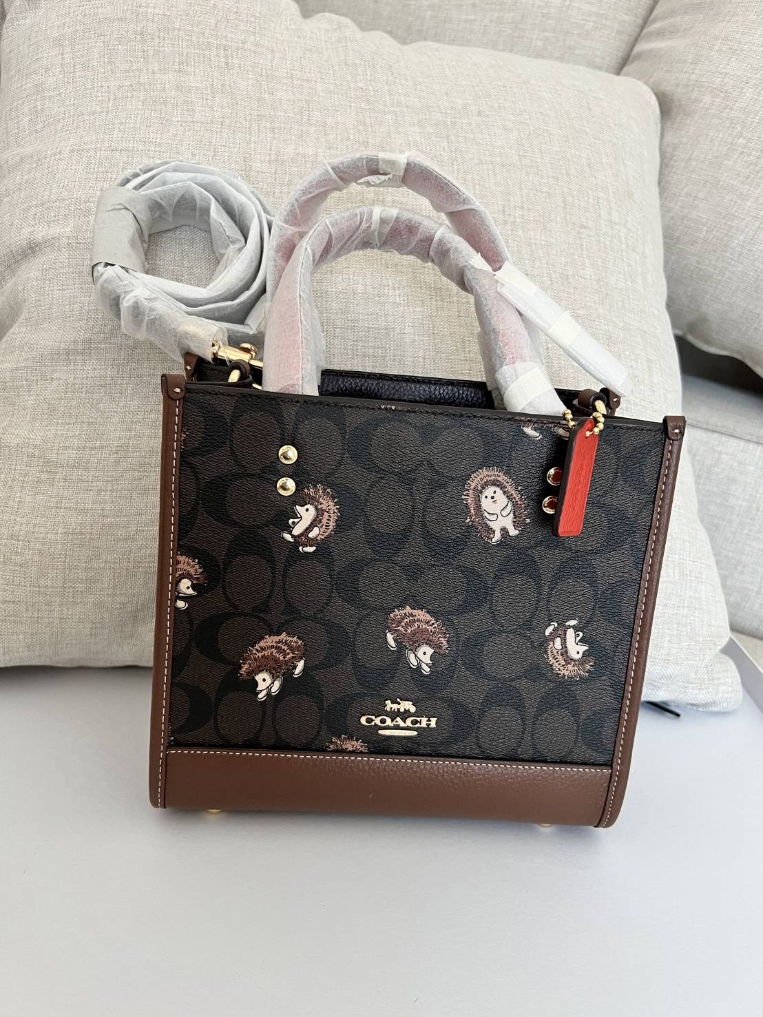 New Coach DEMPSEY TOTE 22 IN SIGNATURE CANVAS WITH HEDGEHOG PRINT GOLD/BROWN BLACK MULTI