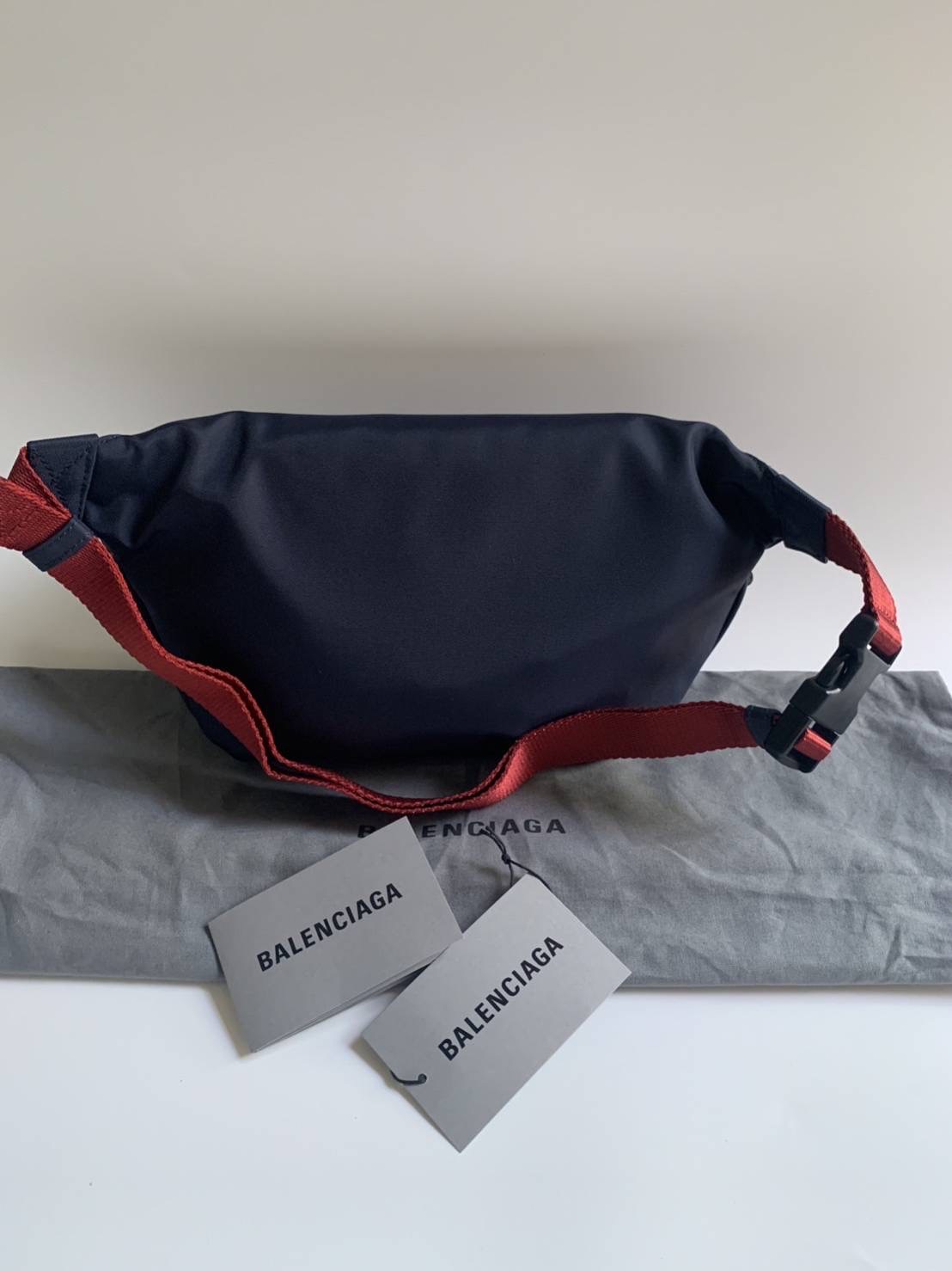 New Balenciaga Wheel Belt Bag ไซส์ใหญ่ 12 นิ้ว✅ • Size : 12” (L) x 6” (H) x 3.5” (D)