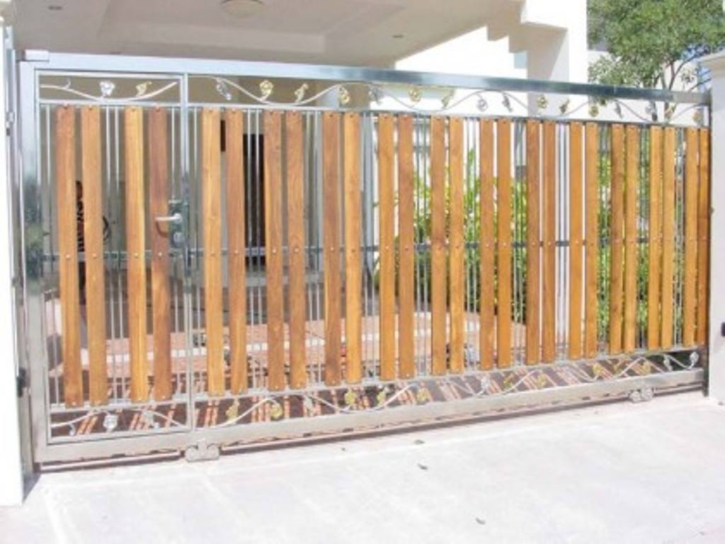 รั้วหน้าบ้าน