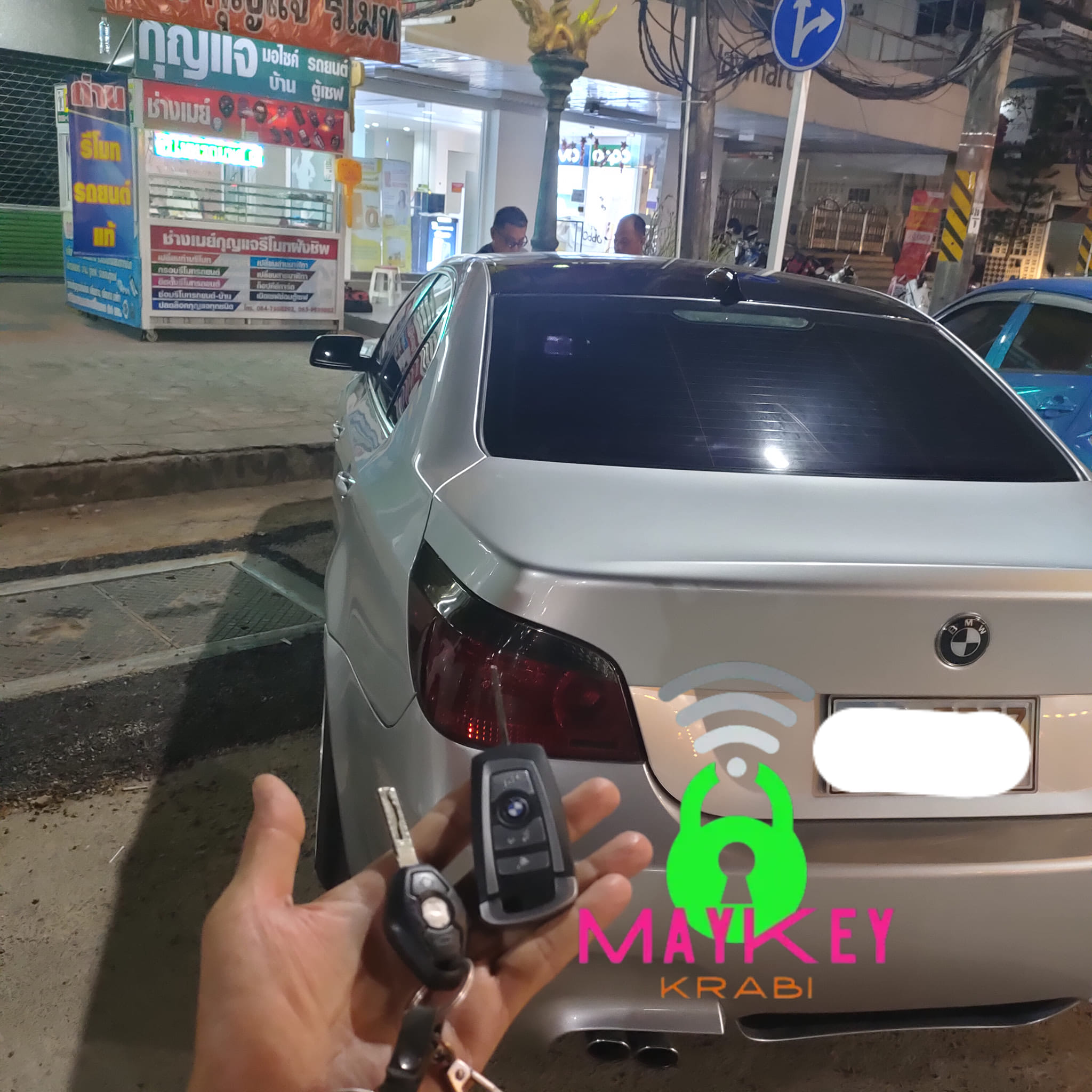 ช่างกุญแจอ่าวนางกระบี่ โปรแกรมรีโมทรถBMW รีโมทสวยๆเลยคับ โทรเลย064-7988292