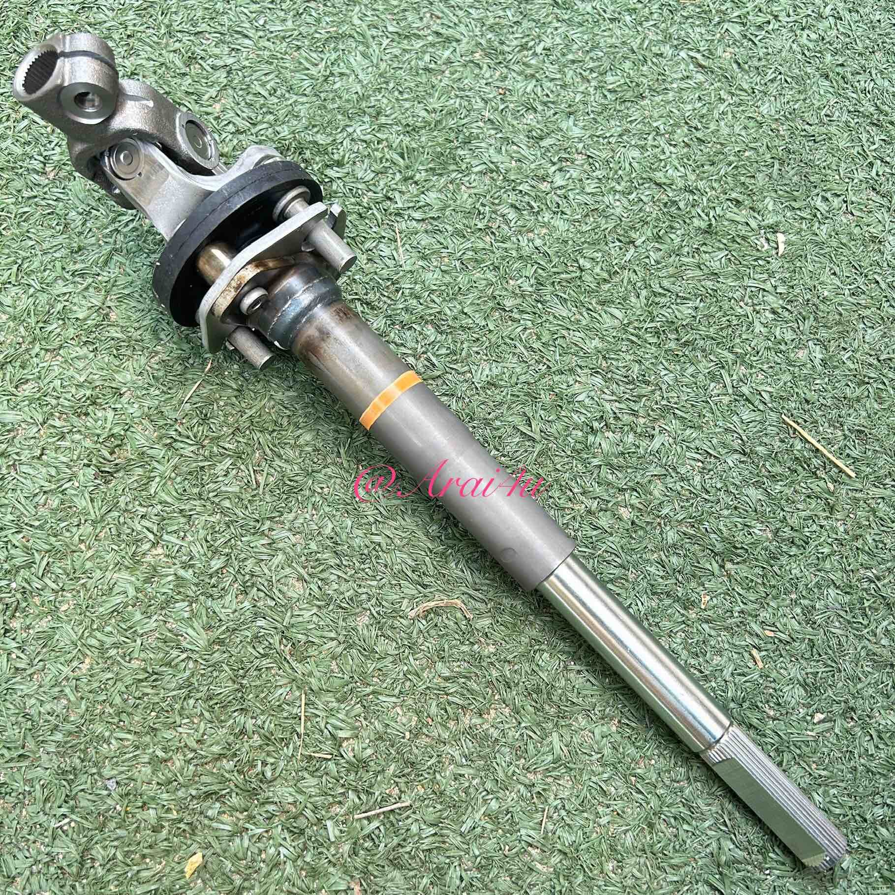 แกนยอยพวงมาลัย TOYOTA REVO NEW FORTUNER 4x2,4x4 (45206-0K070)