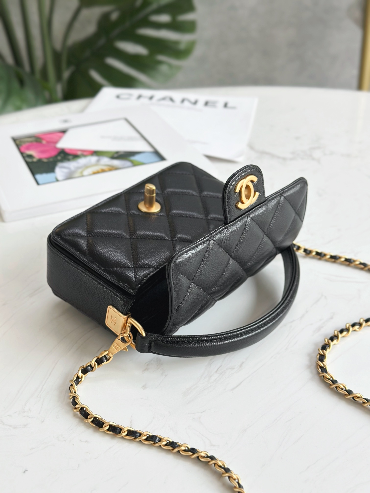 [Pre-order] Chanel Mini Flap Bag With Top Handle Grained Shiny Calfskin & Gold-Tone Metal Black งาน VIP คุณภาพที่ดีที่สุด