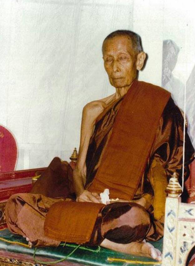 พระปิดตา เนื้อผงเกสร รุ่นแรก วัดชัยมงคล ปี 2522 ตะกรุดเงิน9ดอก (มีผงตะไบทองคำ)