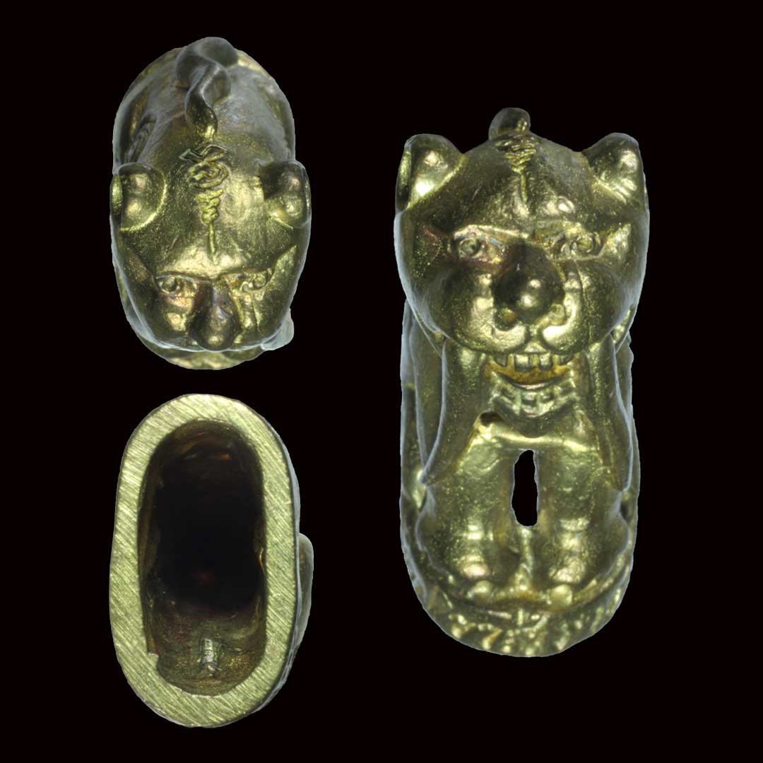 เสือเขี้ยวดาบ หลวงพ่อสมชาย วัดปริวาส ปี51 เนื้อสำริดเหลือง (พิมพ์ใหญ่)