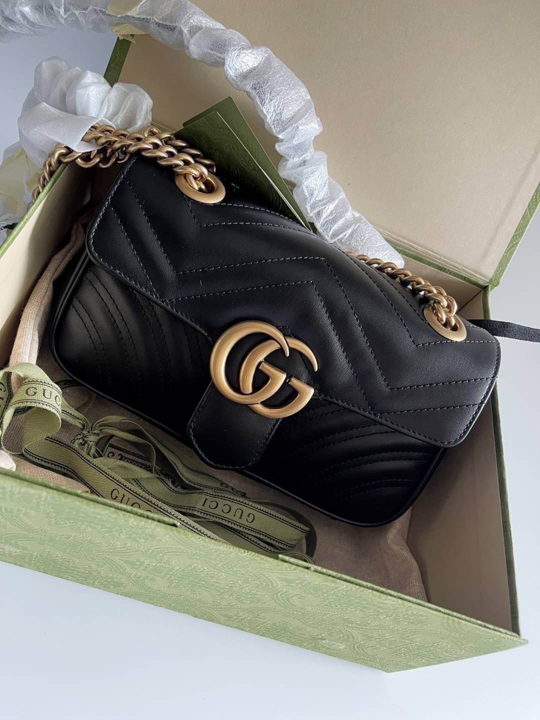 New Gucci Marmont 22 Size 8.5 x 5 x 2.5 นิ้ว อุปกรณ์ การ์ด กล่อง ถุงผ้า