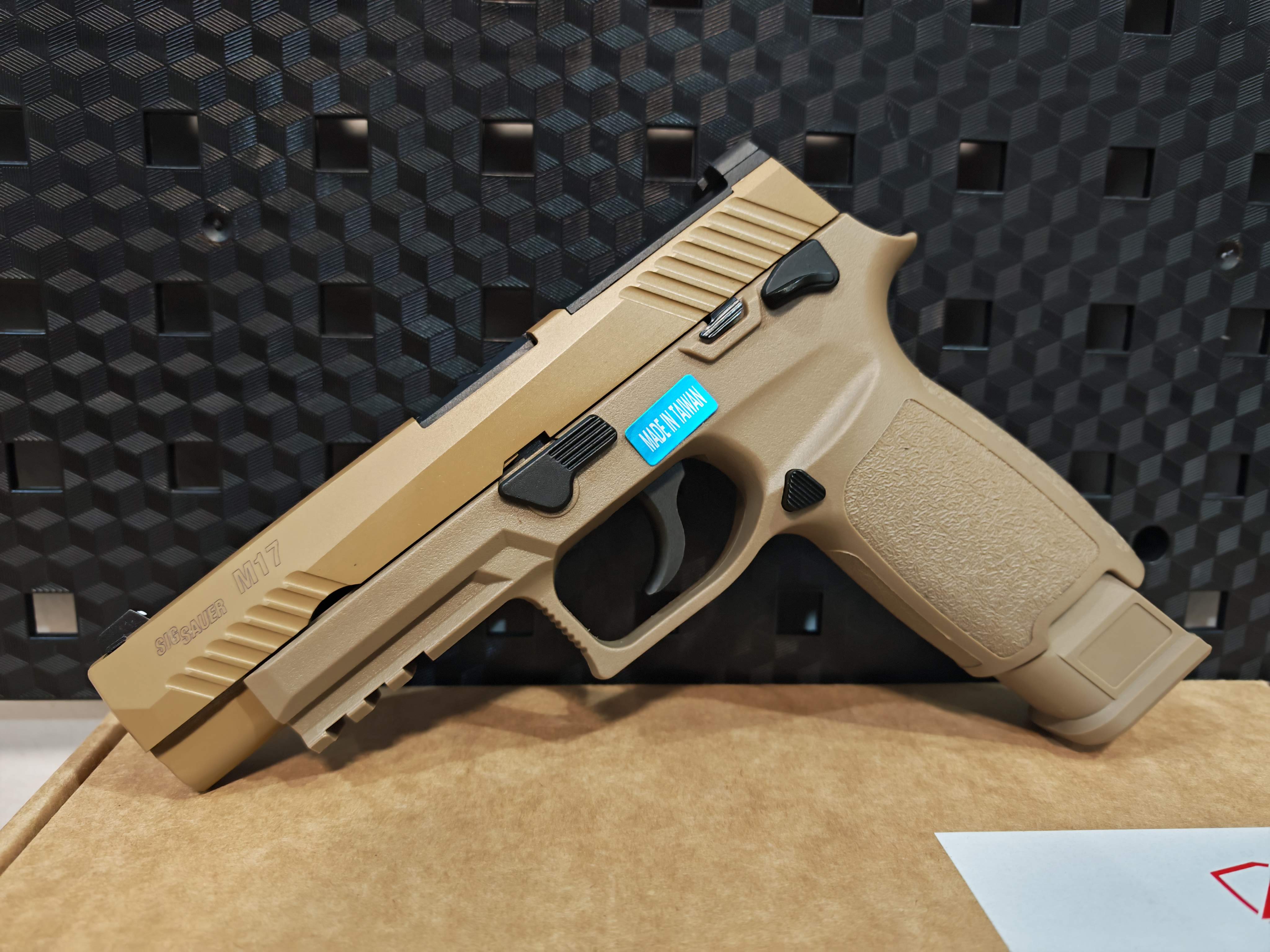 WE Sig Sauer P320 M17 สีทราย GBB BB Gun บีบีกัน แบบแก๊ส ปืนอัดลม มือสอง Airsoft Gun