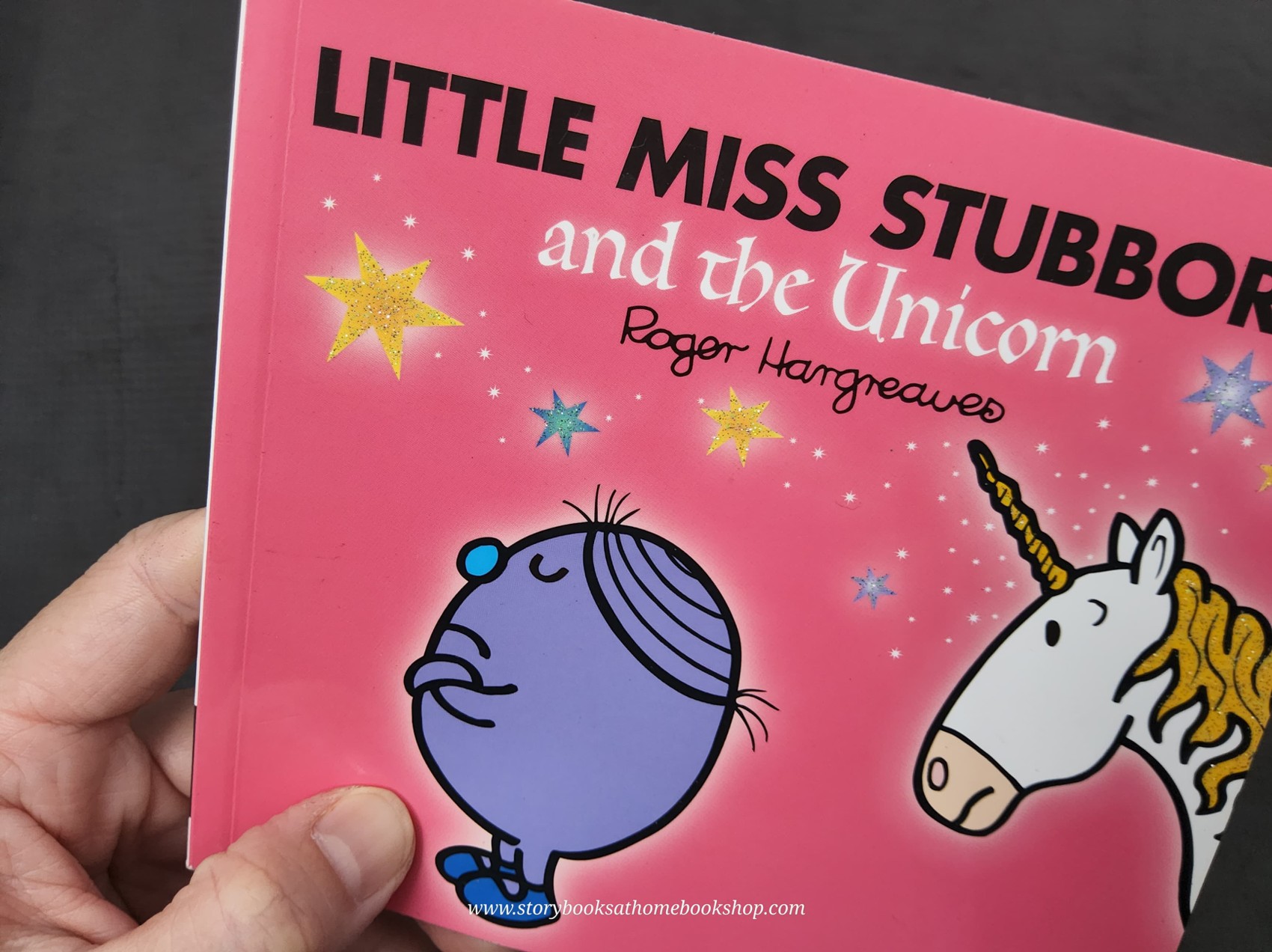 หนังสือ Bestseller Small book** **หนังสือนิทานปกอ่อน** 👉LITTLE MISS&MR.MEN👍 🍅🍅LITTLE MISS STUBBORN AND THE UNICORN by Roger Hargreaues ปกกริทเตอร์
