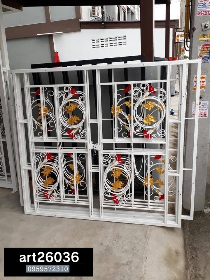 เหล็กดัด ประตู พร้อมมุ้งลวด กระจกฟิล์มดำ