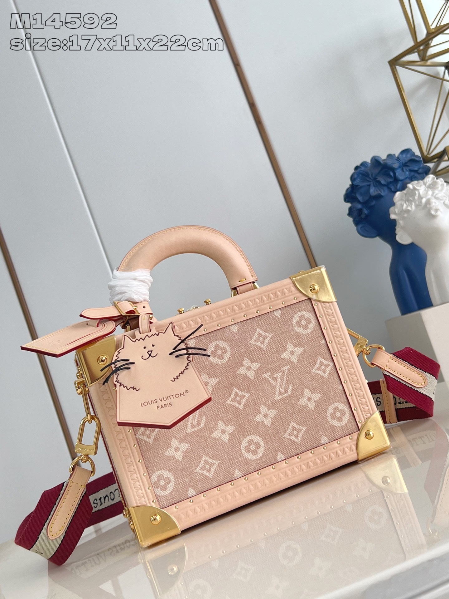 [Pre-order]กระเป๋าสะพาย ouis Vuitton Hard-sided Trunk Bag M14592 งานคุณภาพที่ดีที่สุด