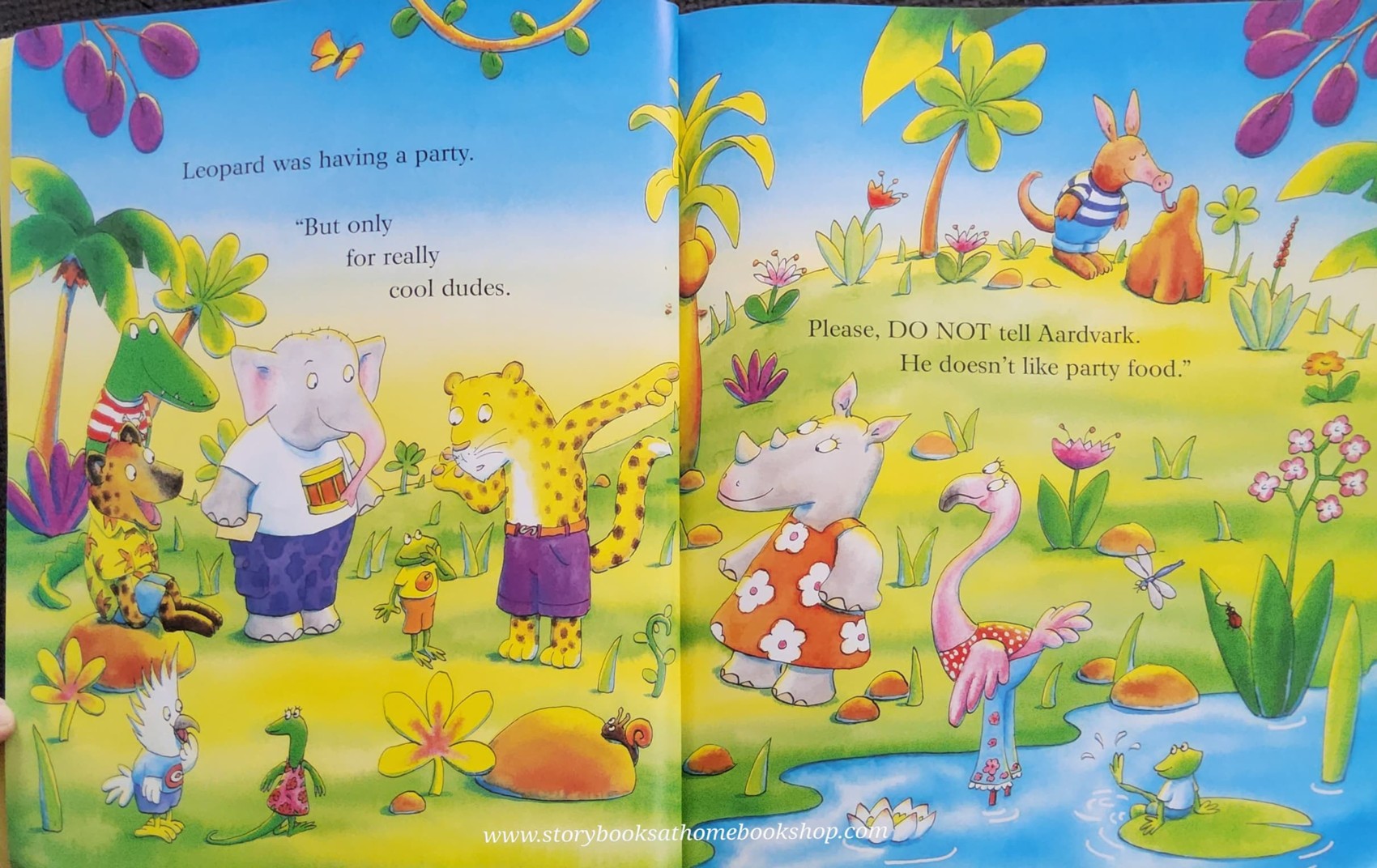 **หนังสือนิทานปกอ่อน** 🍅🍓ANTS IN YOUR PANTS!