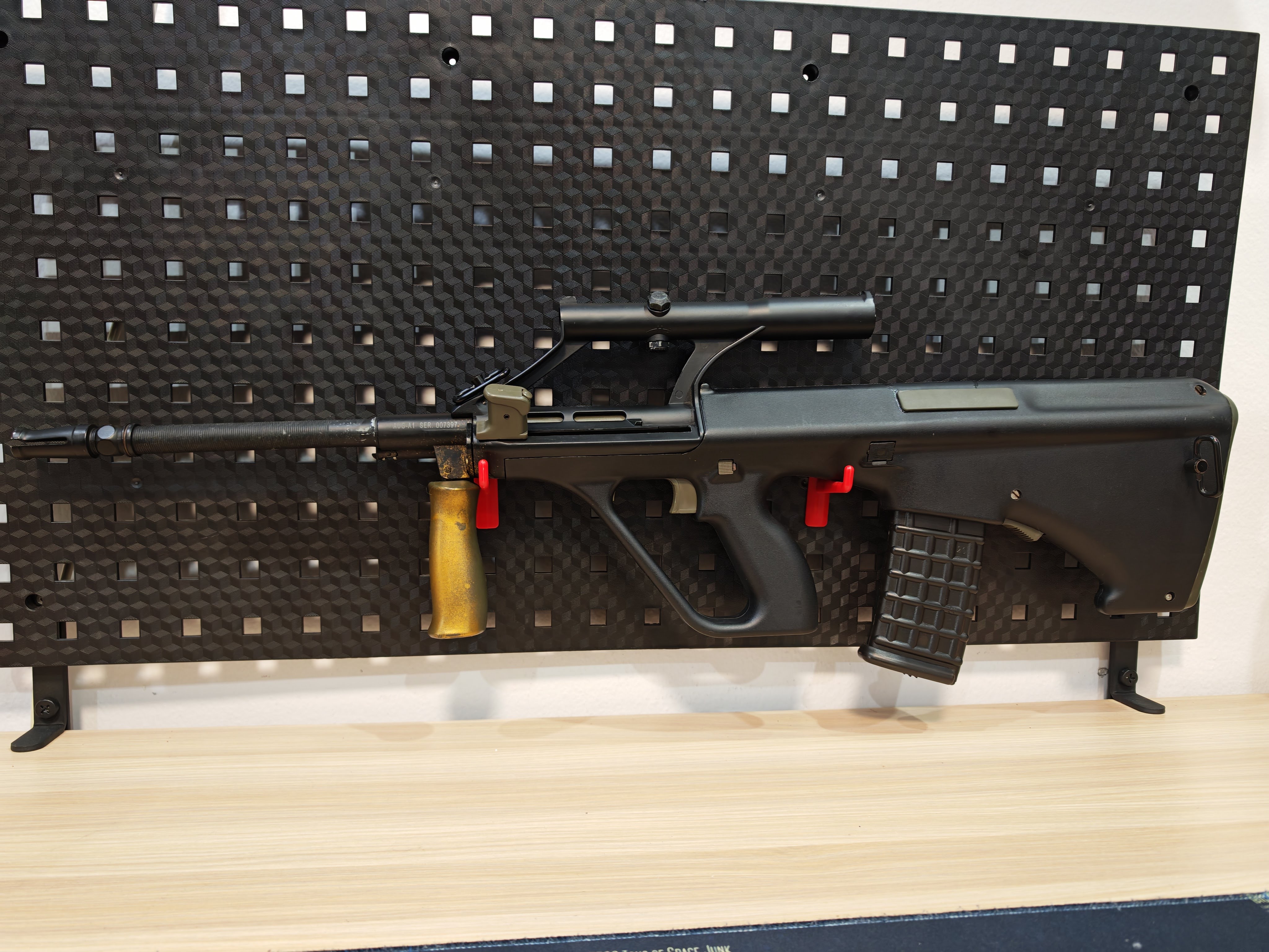 Snowolf SW-020A AUG A1 AEG BB Gun บีบีกัน Airsoft Gun ปืนอัดลม ปืนยาวไฟฟ้า มือสอง
