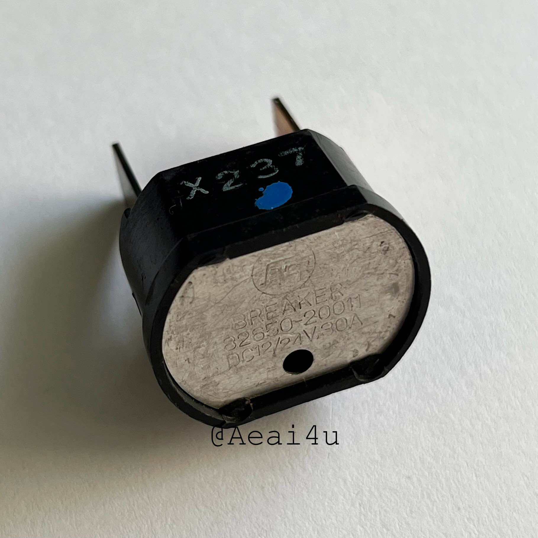 สวิทตัดไฟ LN10 (82650-20011) DC12/24V,30A