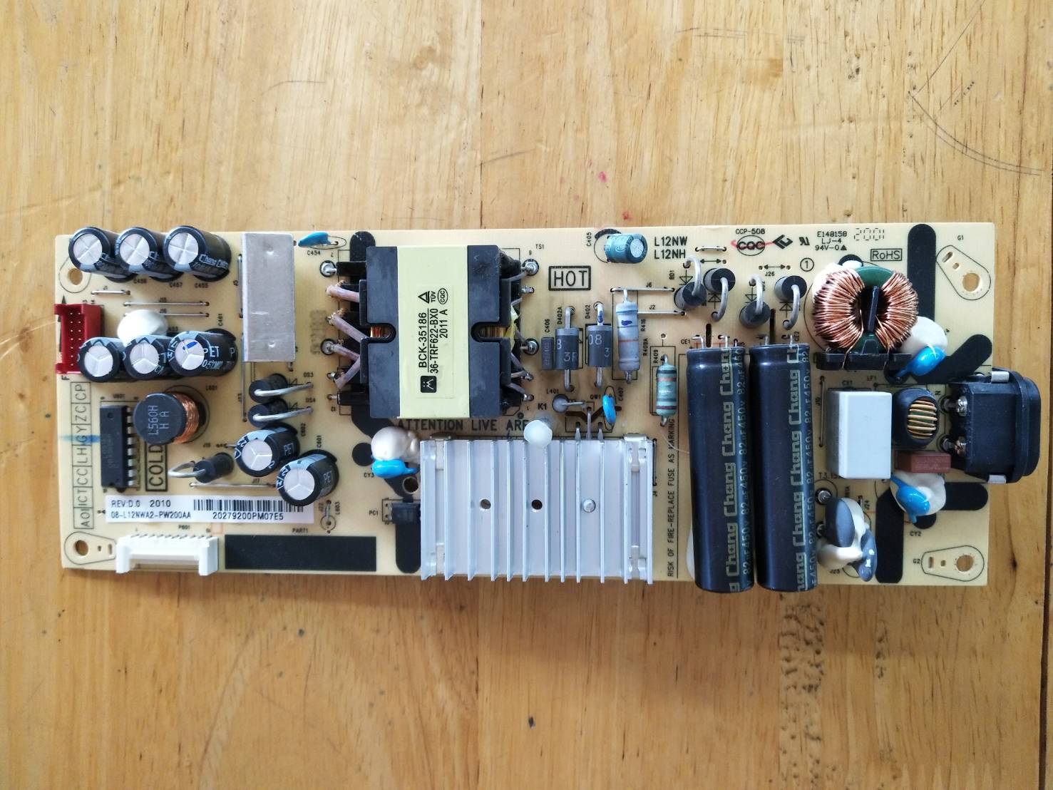 เพาเวอร์ซัพพลายทีวี ทีซีแอล TCL ของแท้มือสองถอดจากเครื่อง ใช้กับรุ่น 55P8 พาร์ท08-L12NWA2-PW200AA