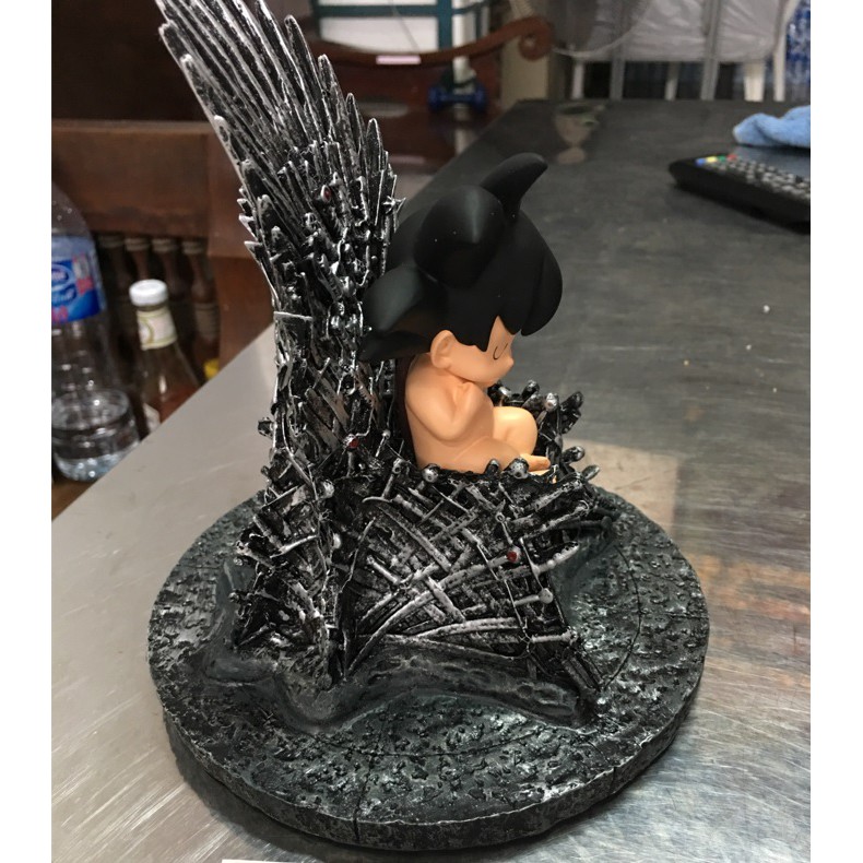 บัลลังก์เหล็ก จากหนัง มหาศึกชิงบัลลังก์ Iron Throne from Game of Thrones