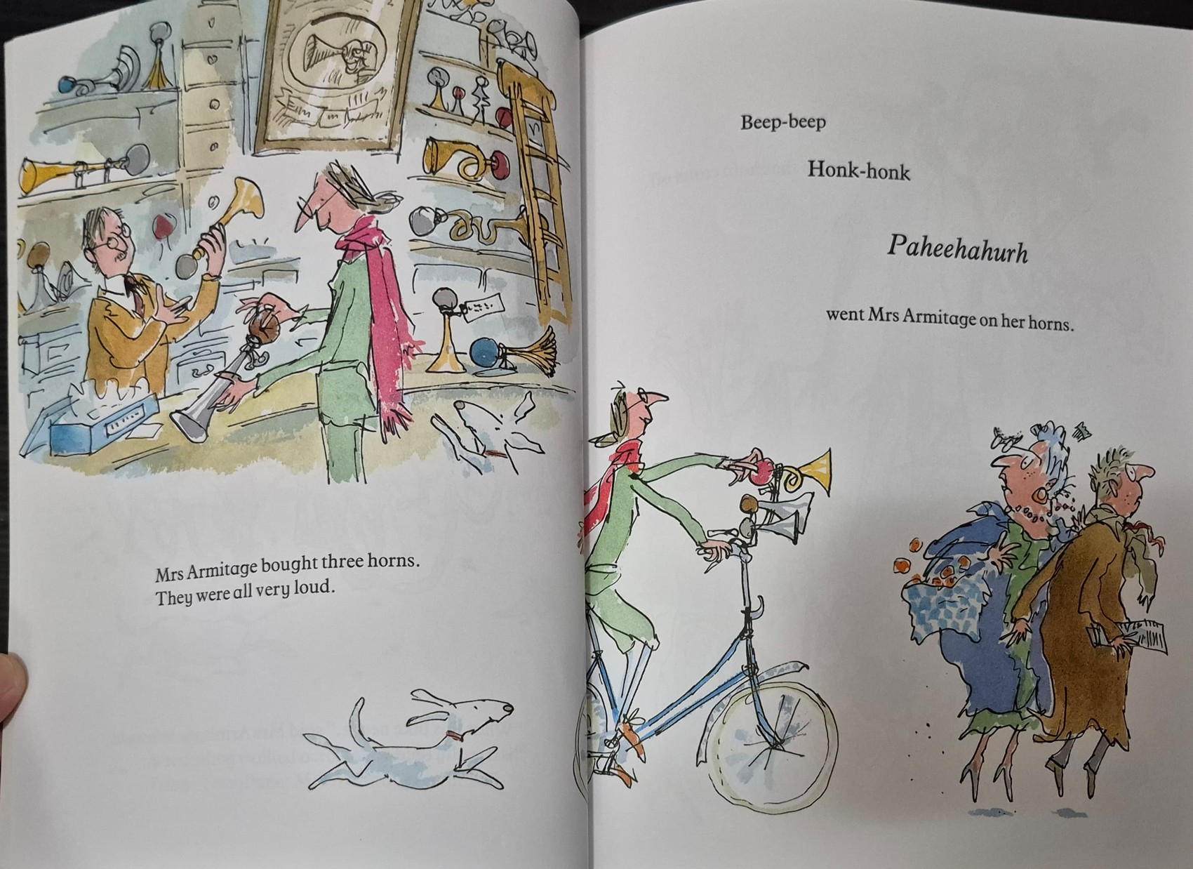 หนังสือนิทานปกอ่อน ** 🍅🍓MRA ARMITAGE ON WHEELS BY QUENTIN BLAKE