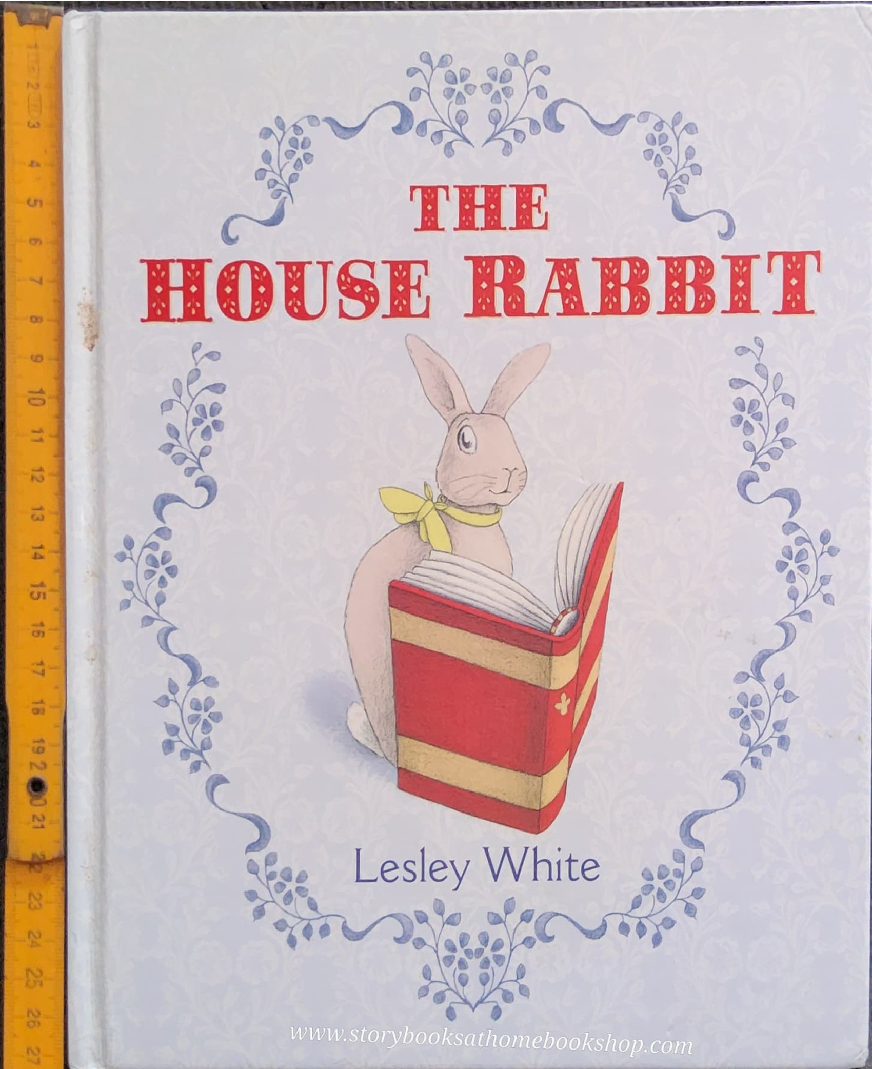หนังสือนิทานปกแข็ง** 🍅🍅THE HOUSE RABBIT BY LESLEY WHITE