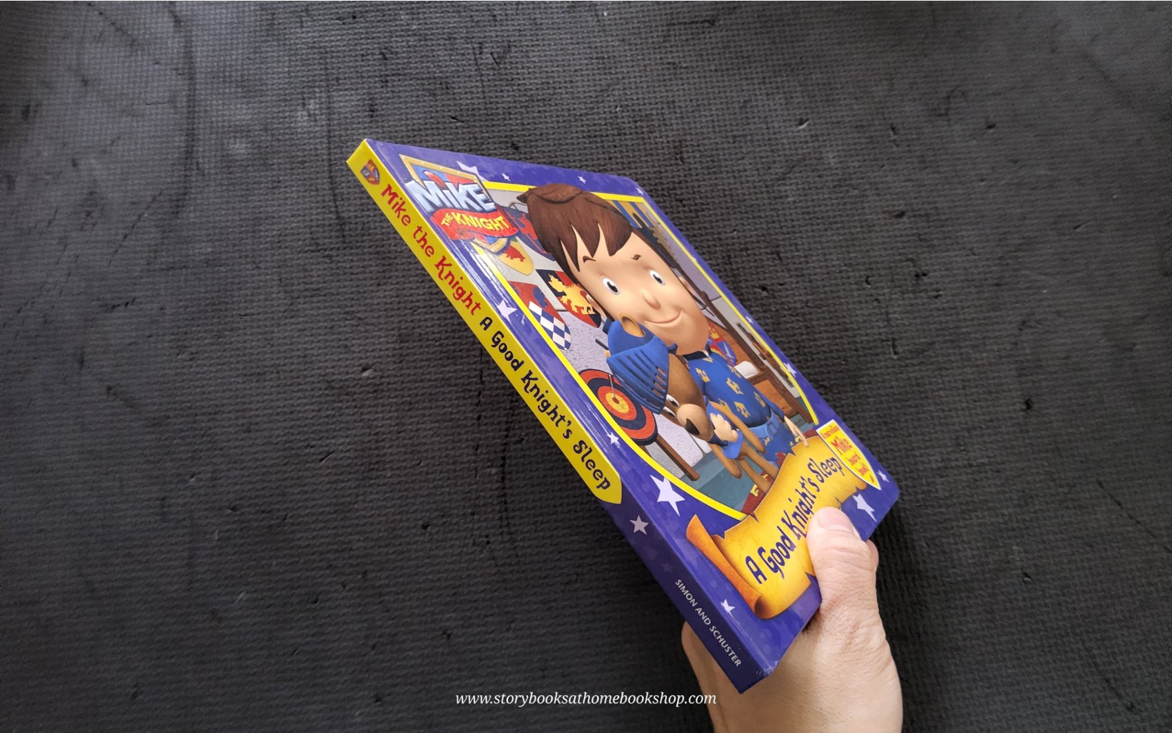 BOARD BOOK ** 🍓🍓MIKE THE KNIGHT A GOOD KNIGHT'S SLEEP