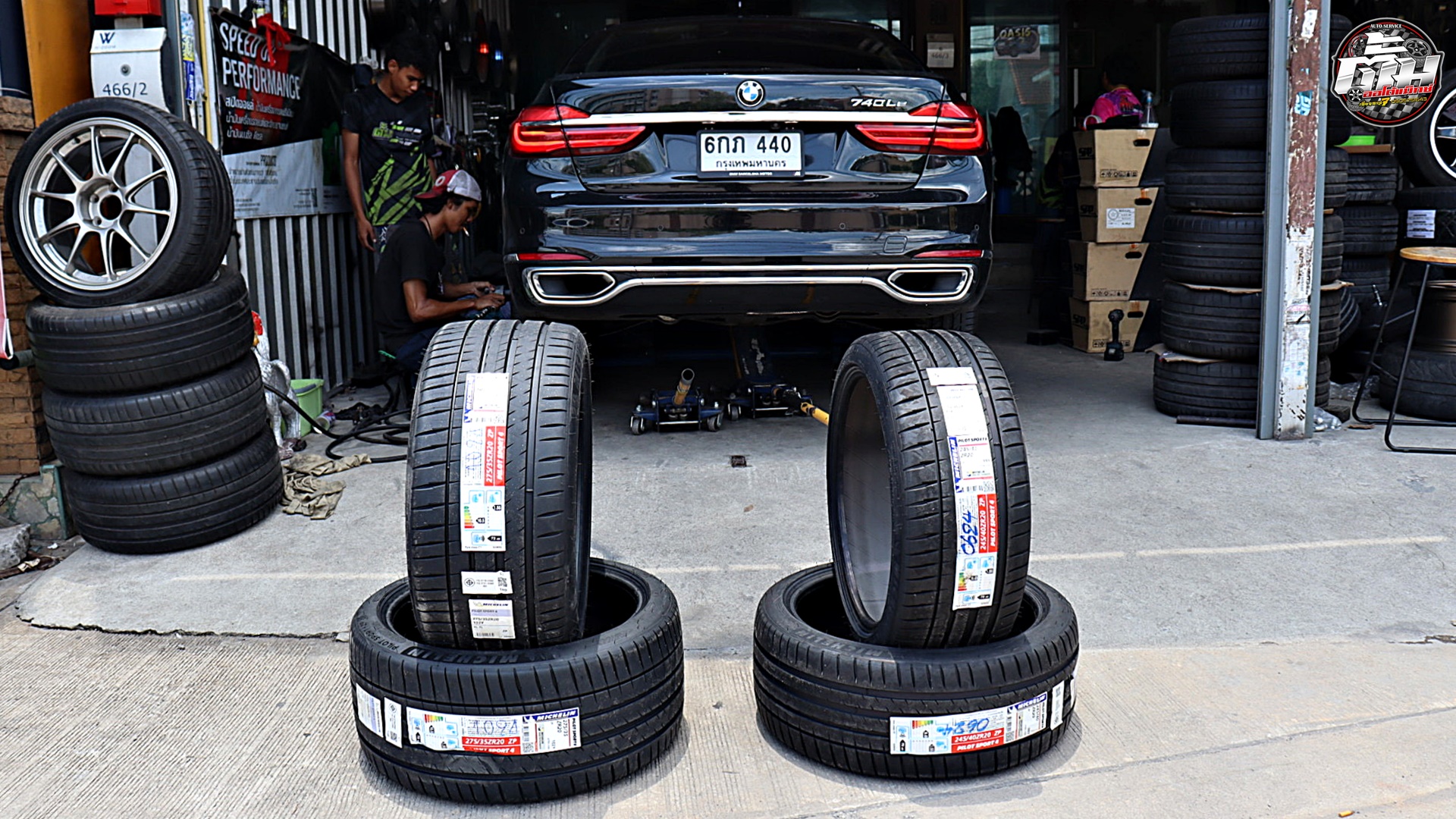 BMW Series7 740Le เปลี่ยนยาง MICHELIN Pilot Sport 4 ZP F 245/40R20 99Y R 275/35R20 102Y