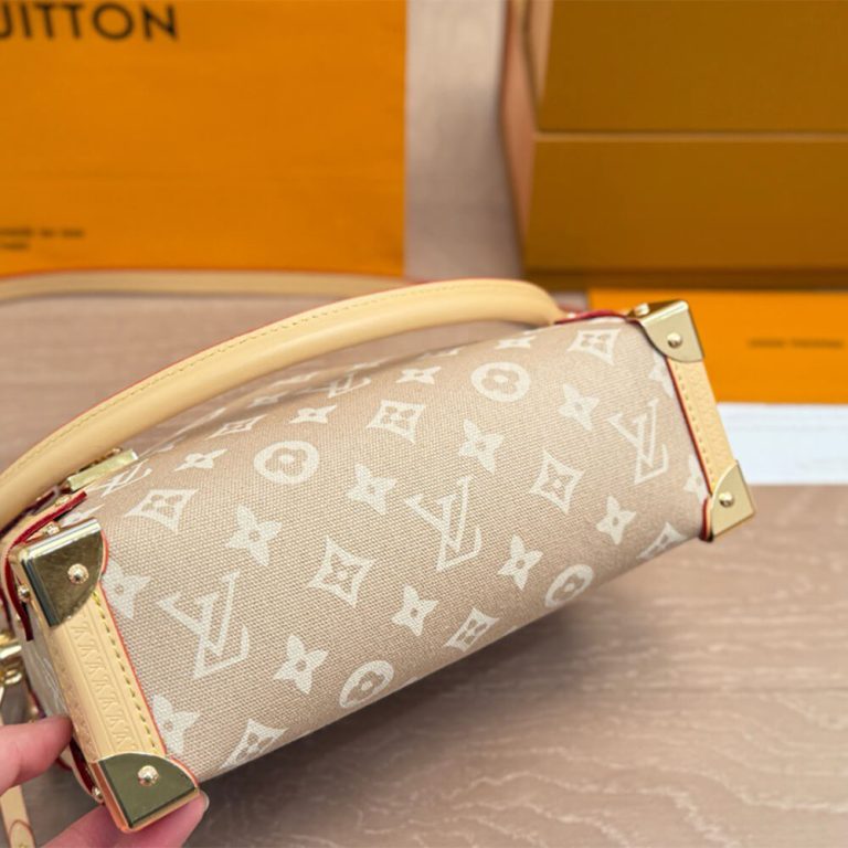 [Pre-order]กระเป๋า Louis Vuitton Side Trunk GM Meowgram coated canvas M15154 งานคุณภาพที่ดีที่สุด