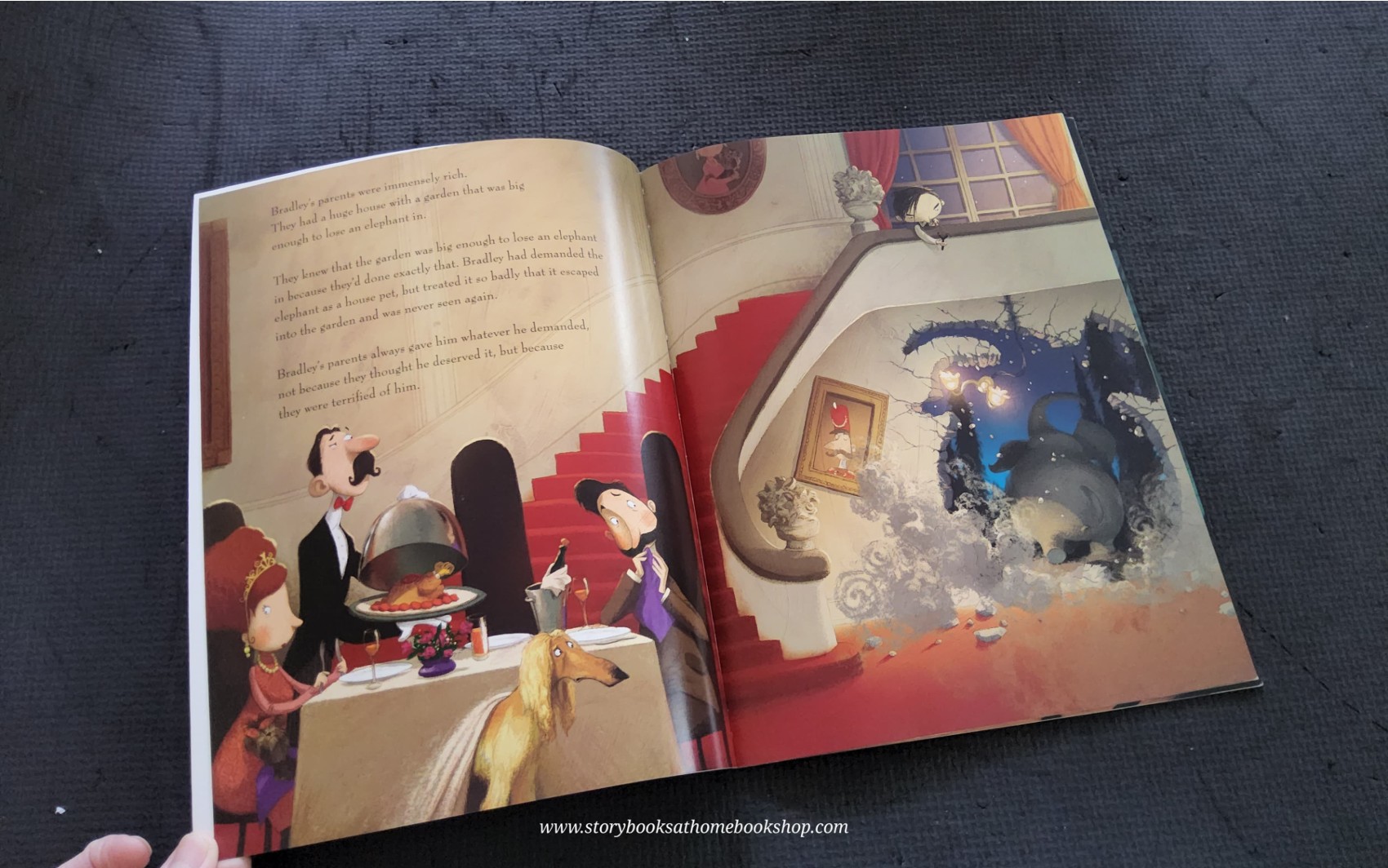 หนังสือนิทานปกอ่อน** 🍅🍓THE SANTA TRAP BY JONATHAN EMMETT AND POLY BERNATENE