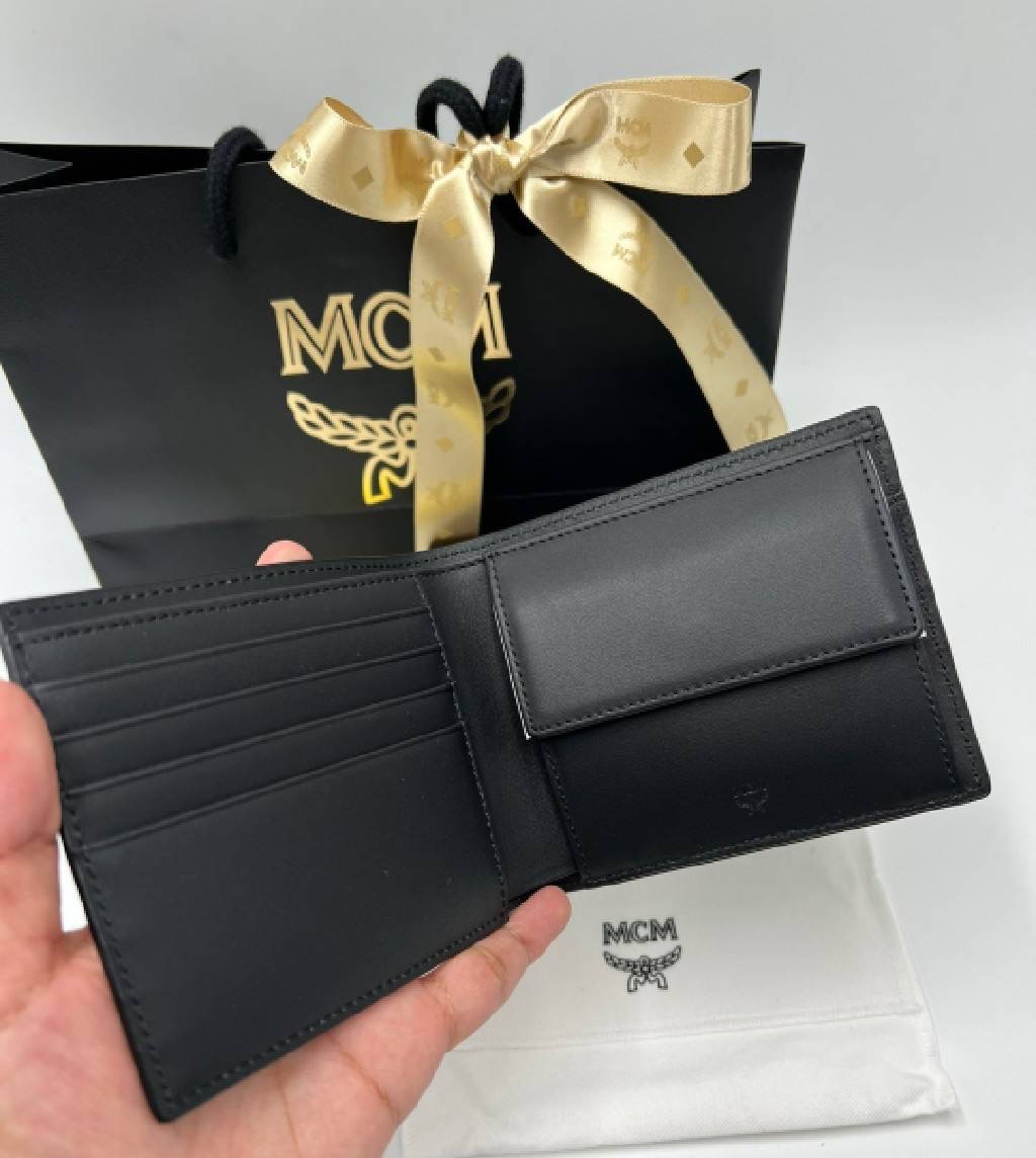 New Mcm coin wallet ช็อปคิง
