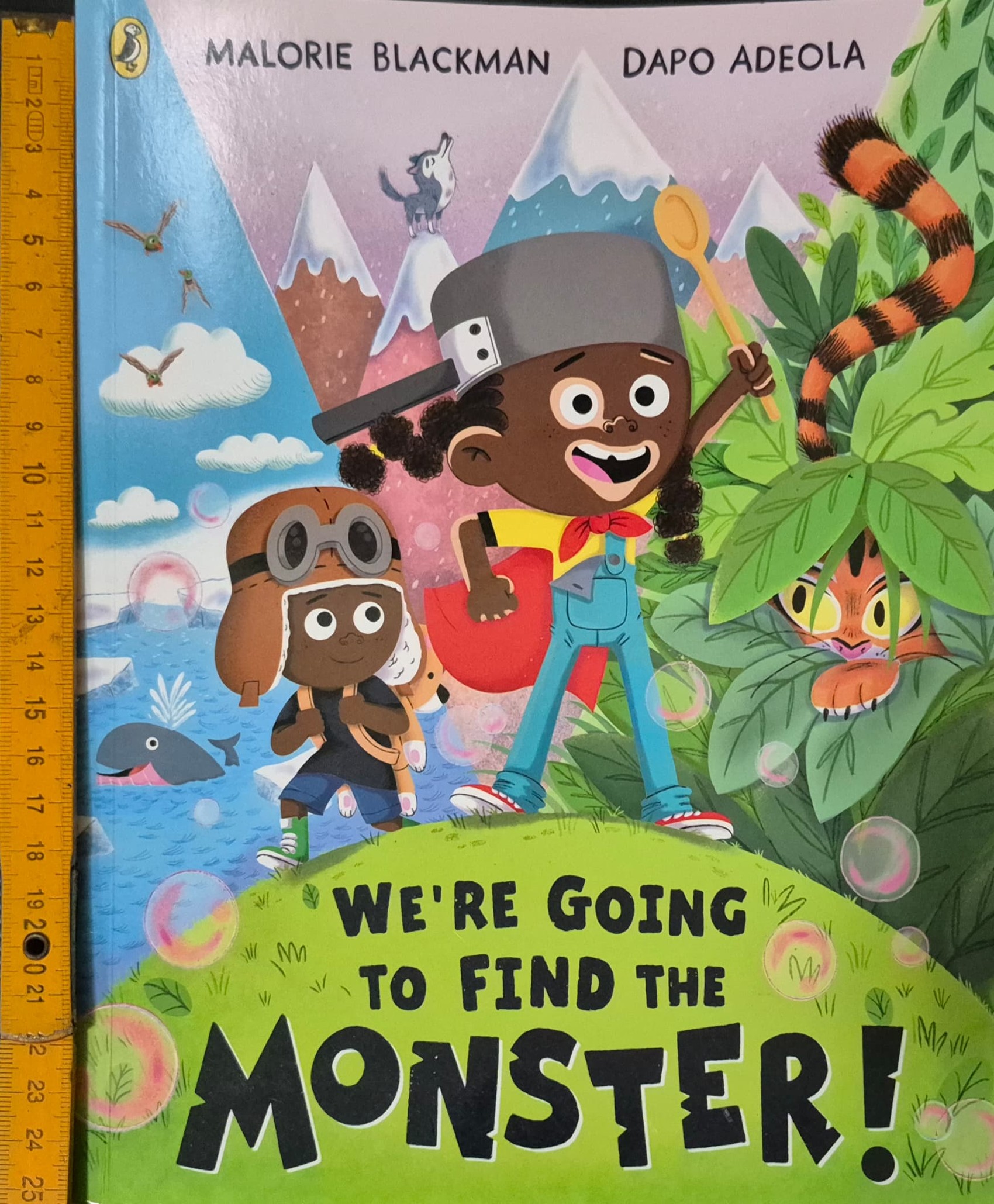 หนังสือนิทานปกอ่อน ** 🍅🍓 WE'RE GOING TO FIND THE MONSTER!