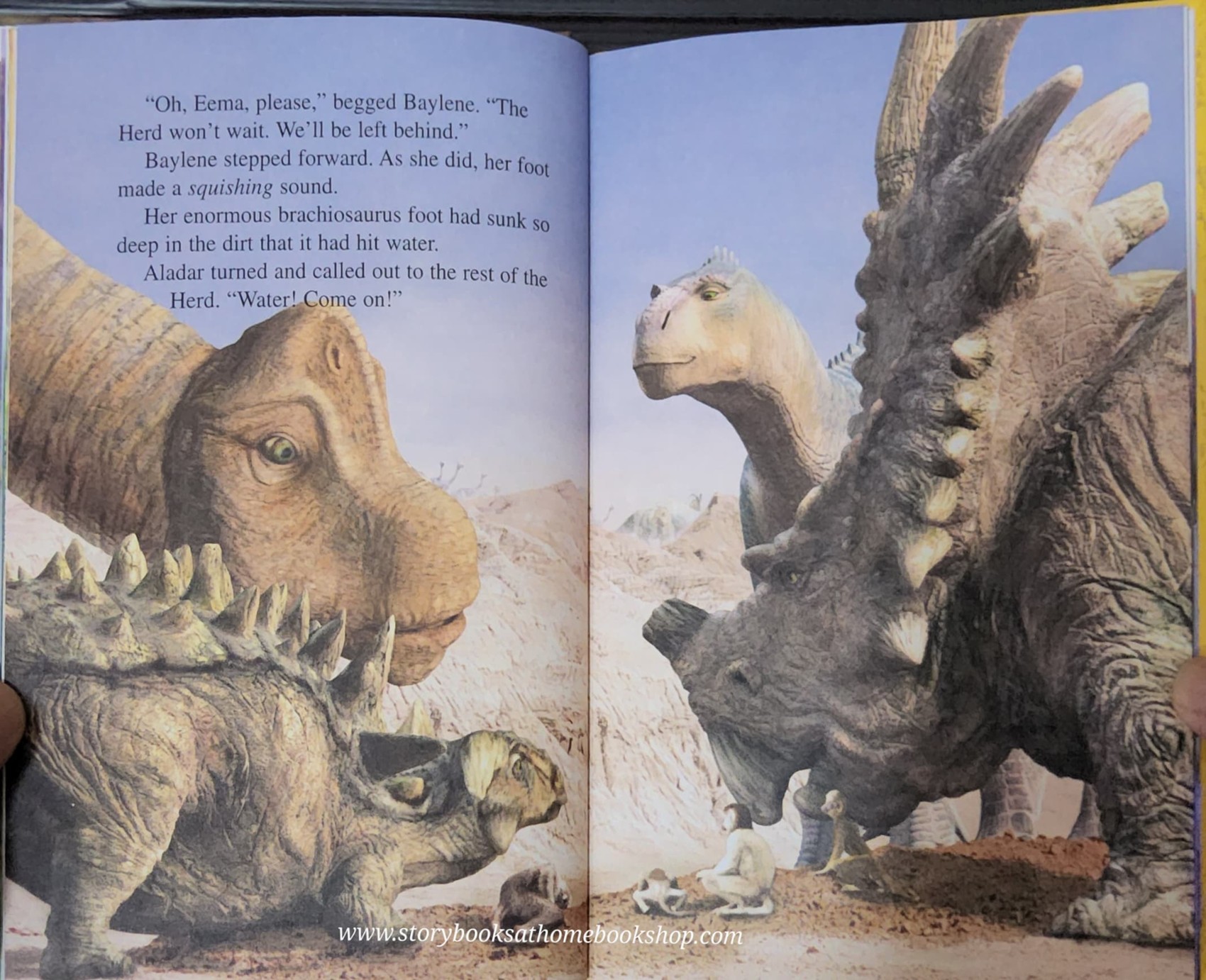 หนังสือนิทานปกแข็ง** 🍅🍓DISNEY DINOSAUR