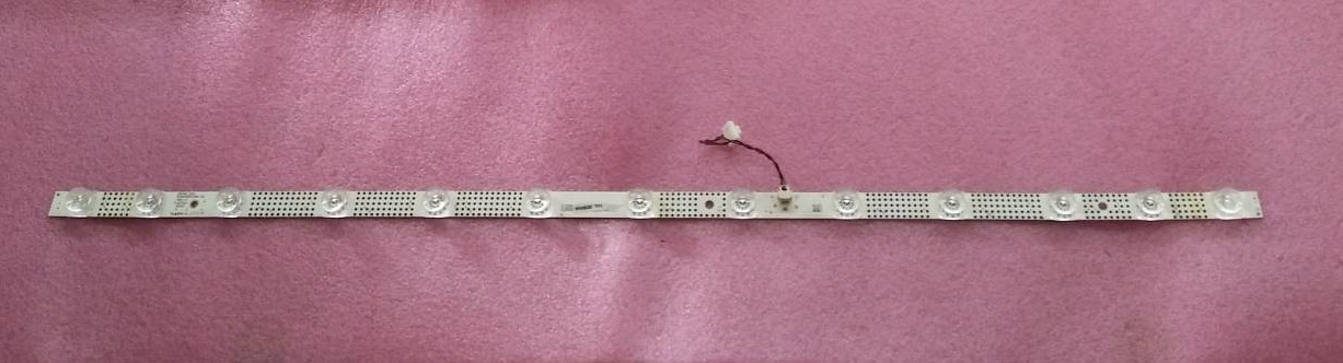 หลอดแบล็คไลท์ TCL ของแท้ถอดจากเครื่อง รุ่น32S65A 32S66A (รุ่น/เวอร์ชั่นนี้ทั้งเครื่องใช้หลอดแถวเดียว)