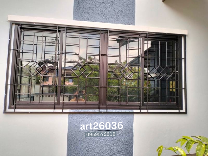 เหล็กดัด ออกแบบตามแบบลูกค้า พร้อมมุ้งลวด กระจกสี กระจกฟิล์มกันแสง กันUV