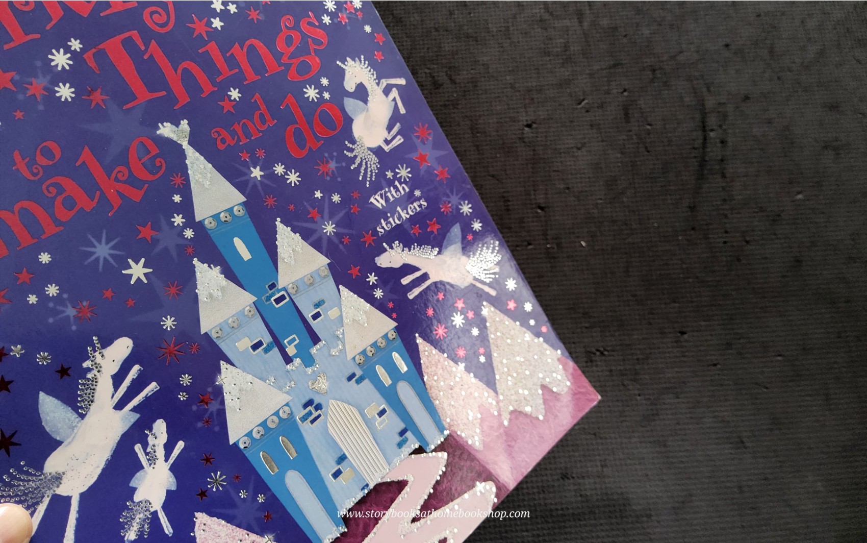 ACTIVITIES BOOK** ð
ð
USBORNE ACTIVITIES SPARKLY THINGS TO MAKE AND DO WITH STICKERS