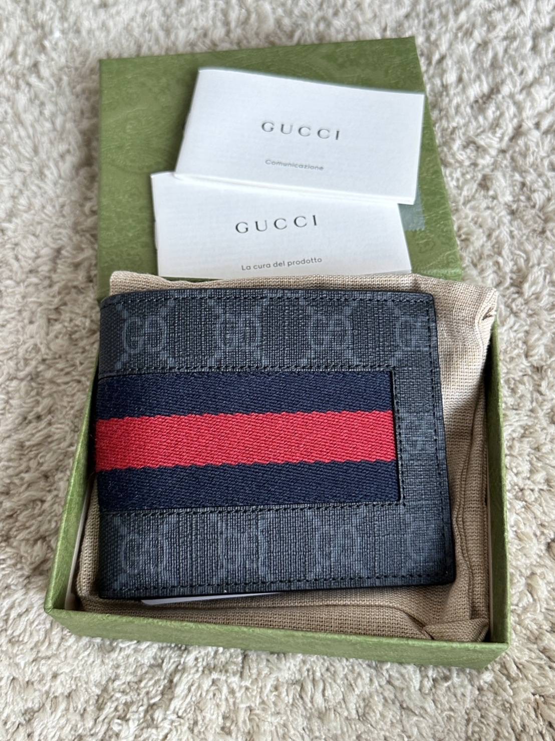 New Gucci wallet 8 card