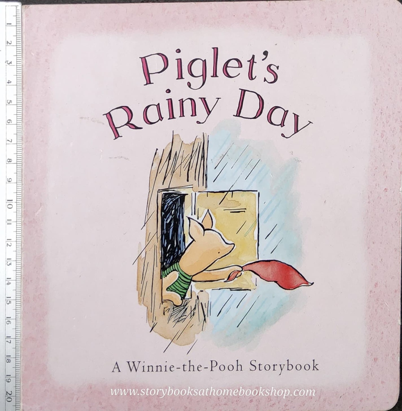 BOARD BOOK** ♥️WINNIE THE POOH STORYBOOK: PIGLET'S RAINY DAY
