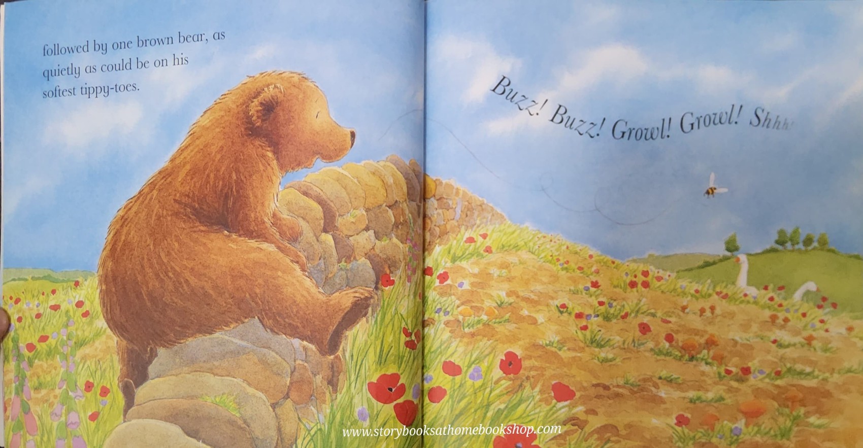 หนังสือนิทานปกอ่อน** 🍅🍓WHERE THERE'S A BEAR,THERE'S TROUBLE